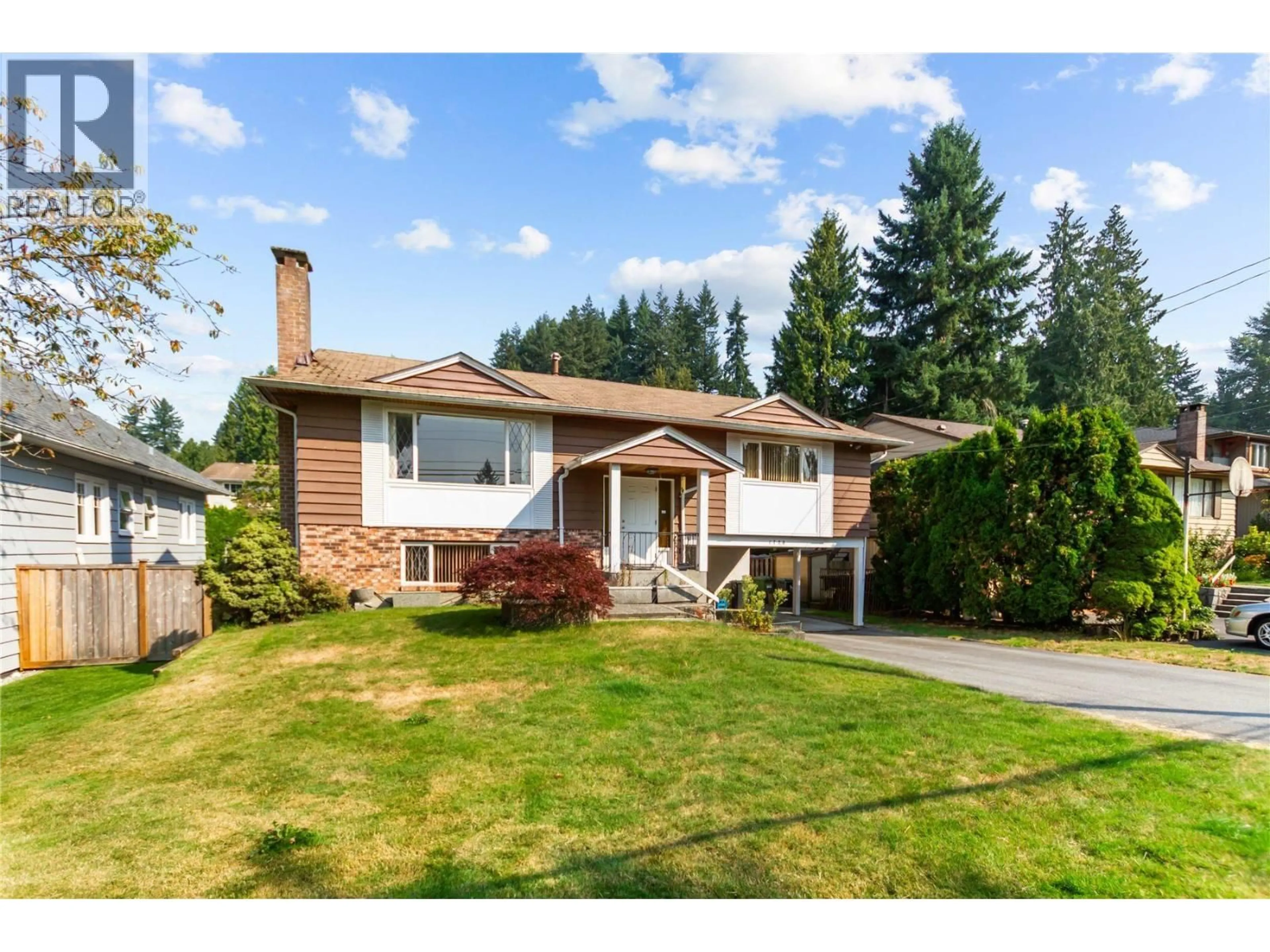 Home with vinyl exterior material, street for 1728 WESTOVER ROAD, North Vancouver British Columbia V7J1X6