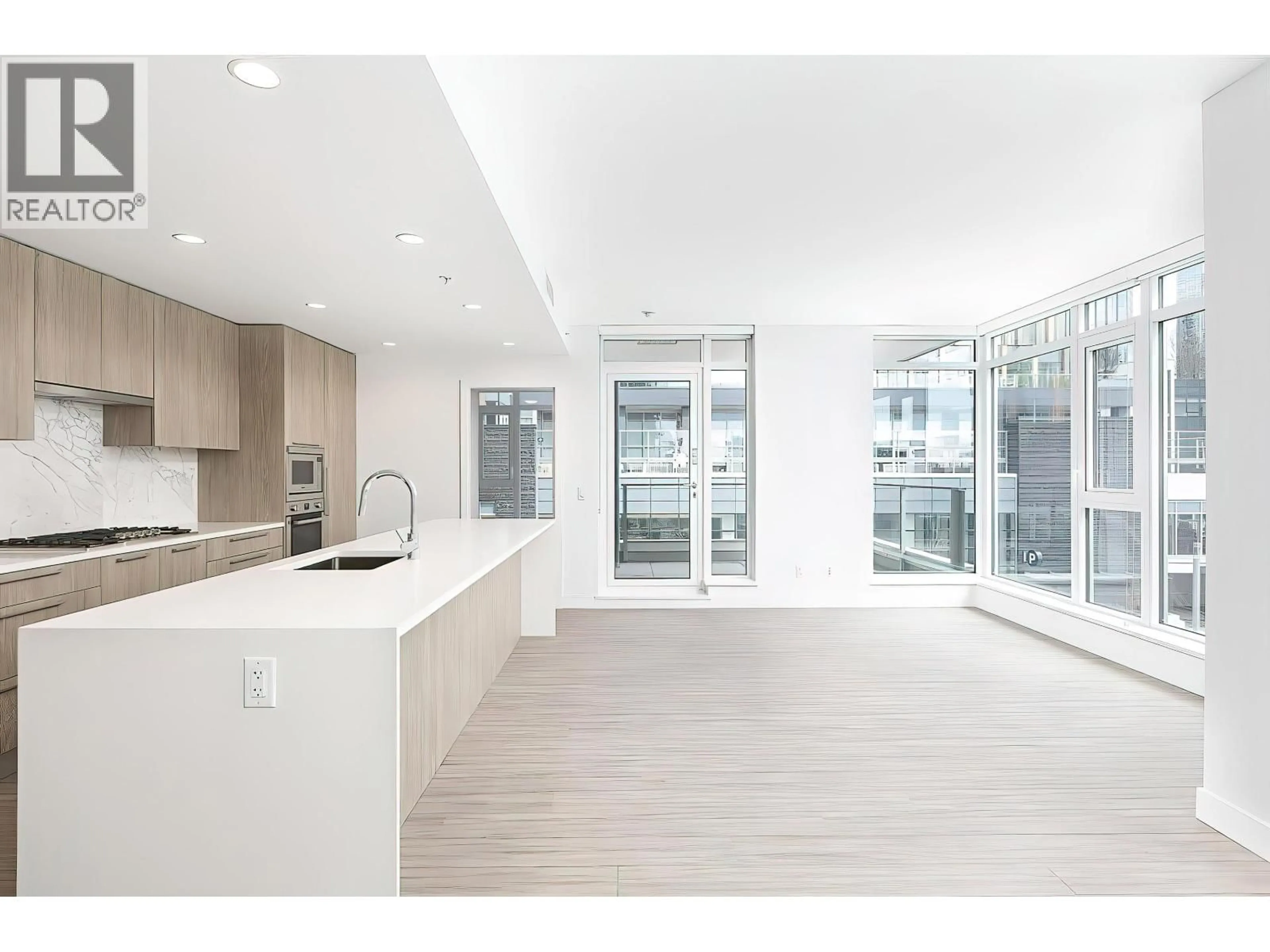 Open concept kitchen, ceramic/tile floor for 308 - 6398 SILVER AVENUE, Burnaby British Columbia V5H0K7