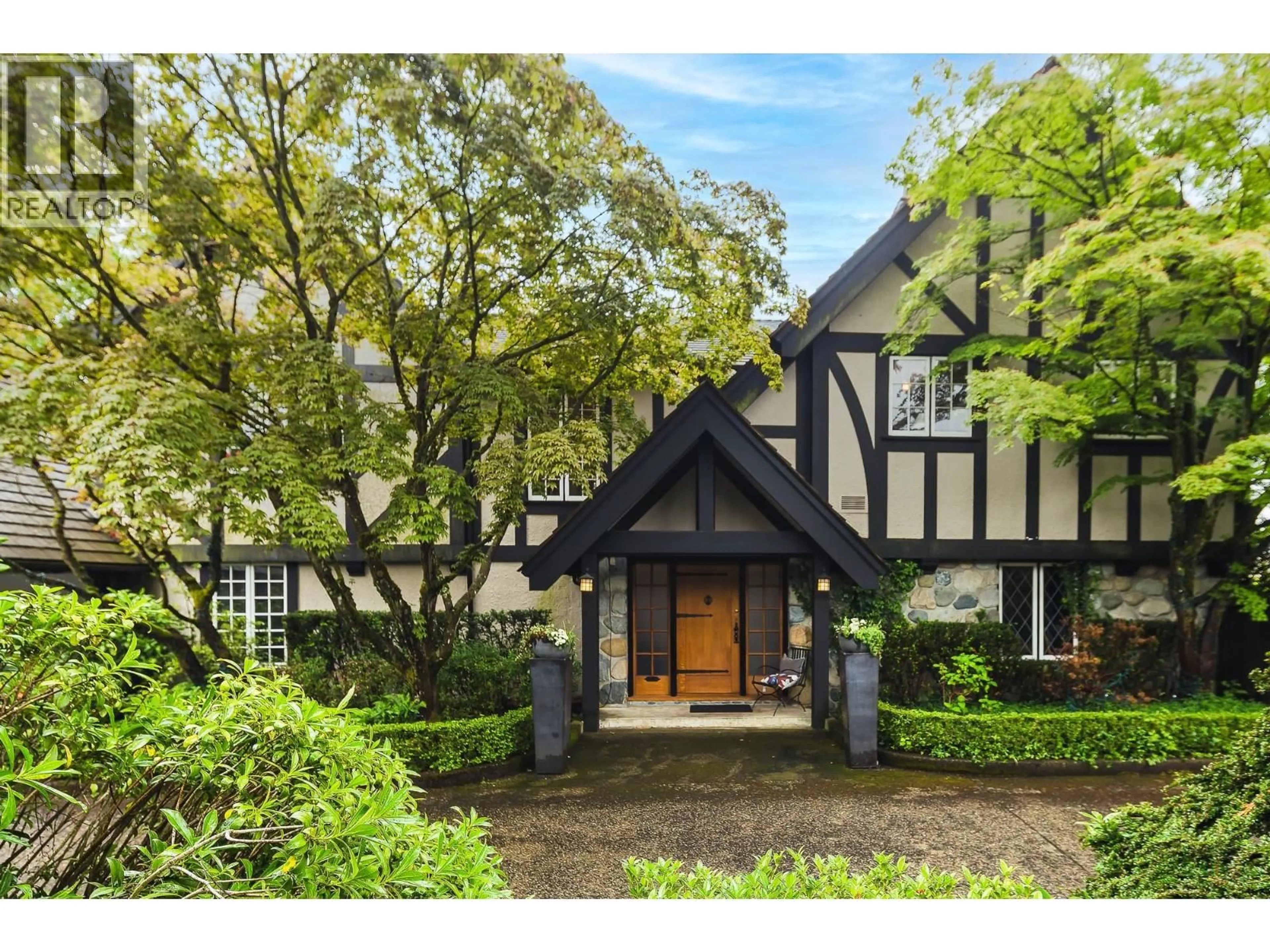 Home with brick exterior material, street for 1850 MATHERS AVENUE, West Vancouver British Columbia V7V2G8
