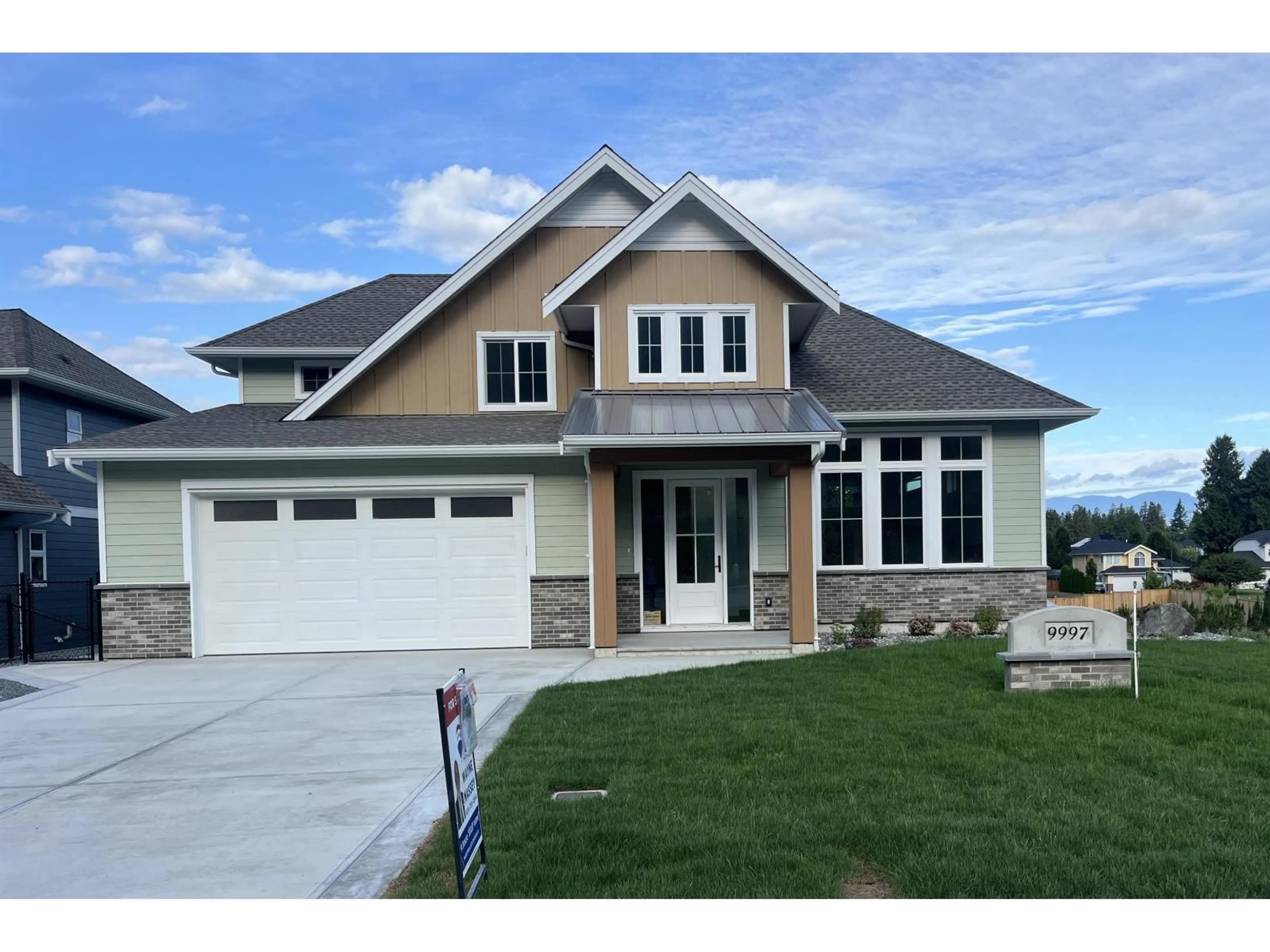 Home with vinyl exterior material, street for 9997 MAGNOLIA PLACE, Chilliwack British Columbia V0X1X1