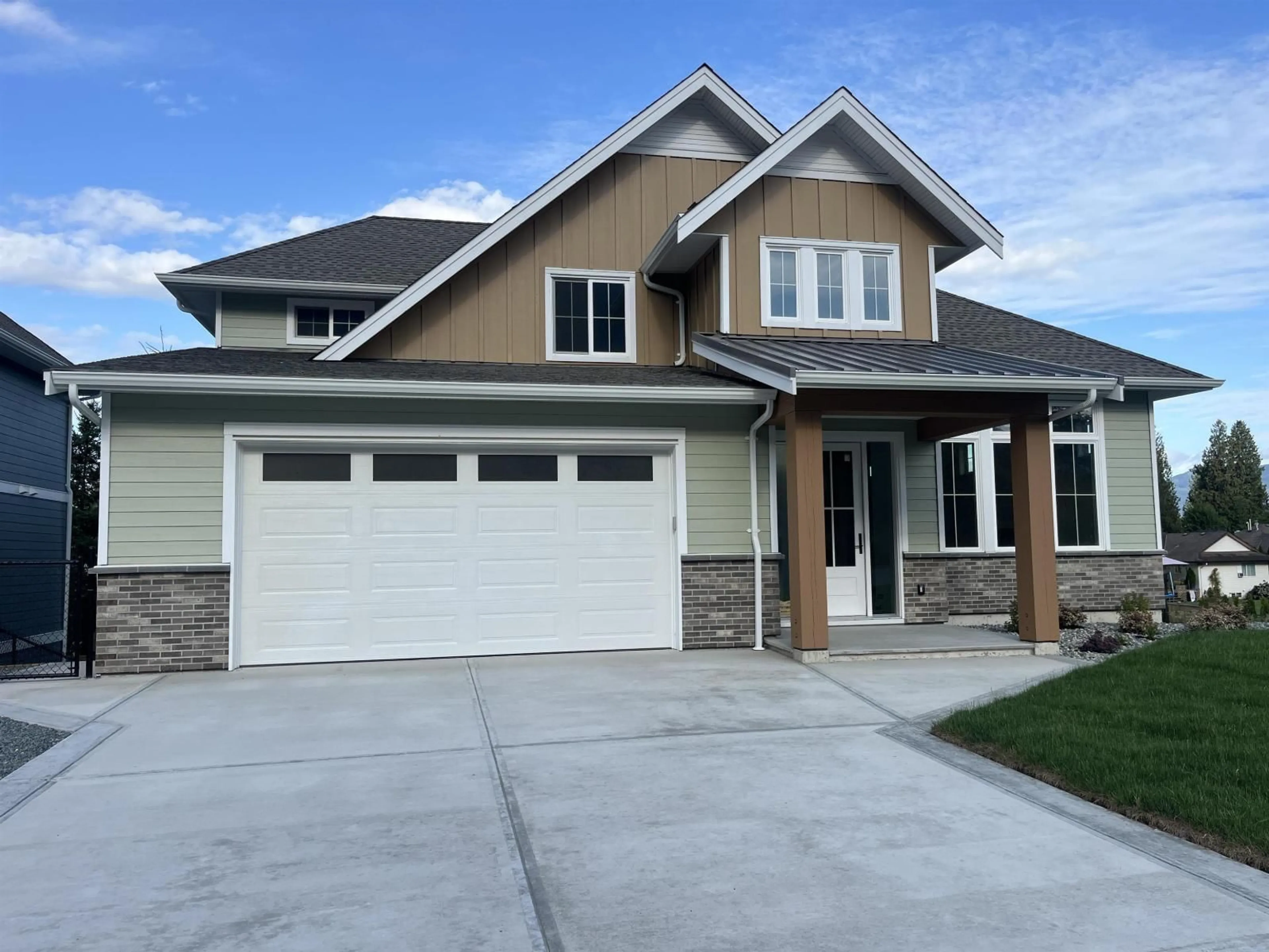 Home with vinyl exterior material, street for 9997 MAGNOLIA PLACE, Chilliwack British Columbia V0X1X1