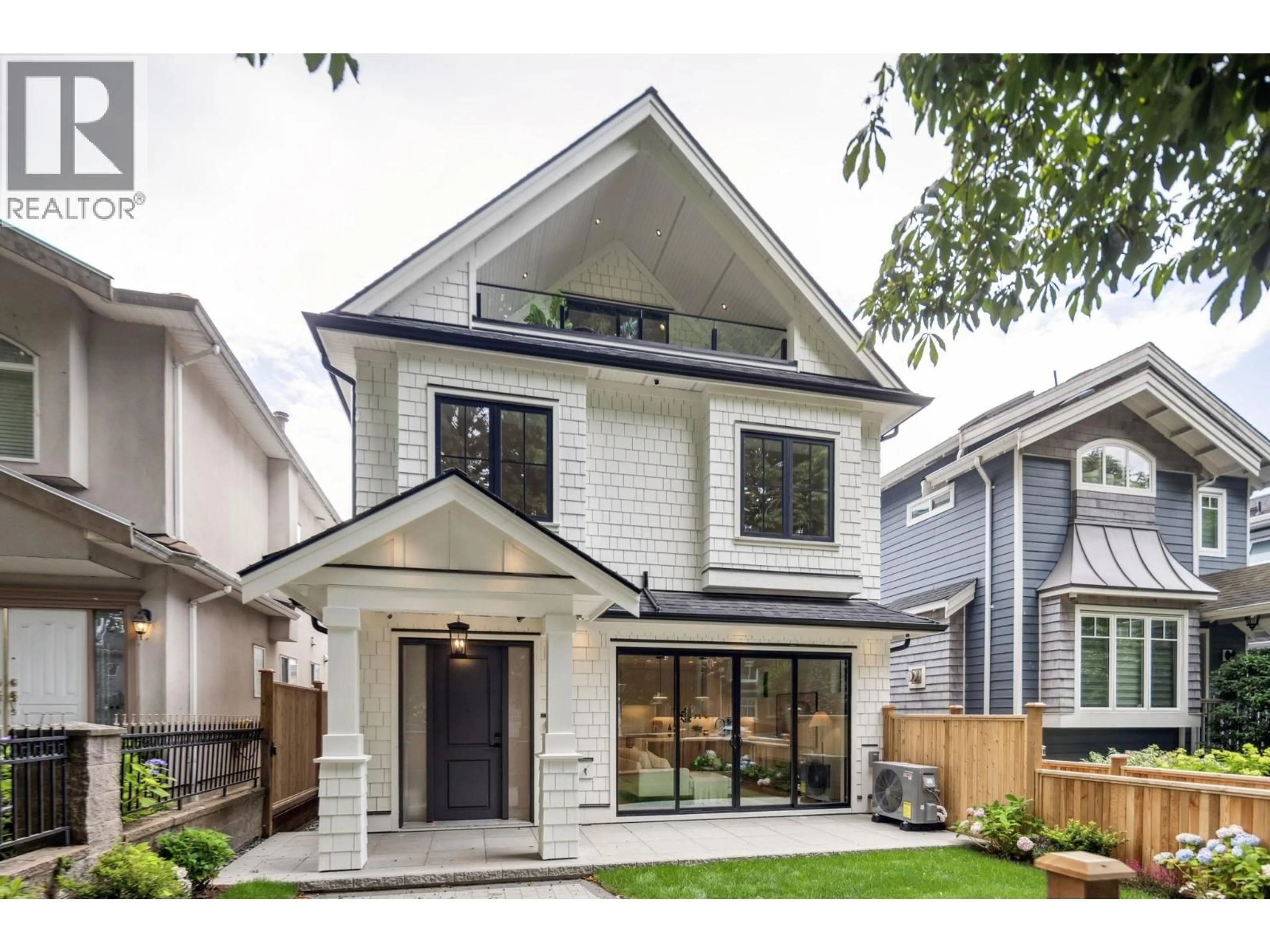 Home with brick exterior material, street for 1 - 250 39TH AVENUE, Vancouver British Columbia V5W1K2