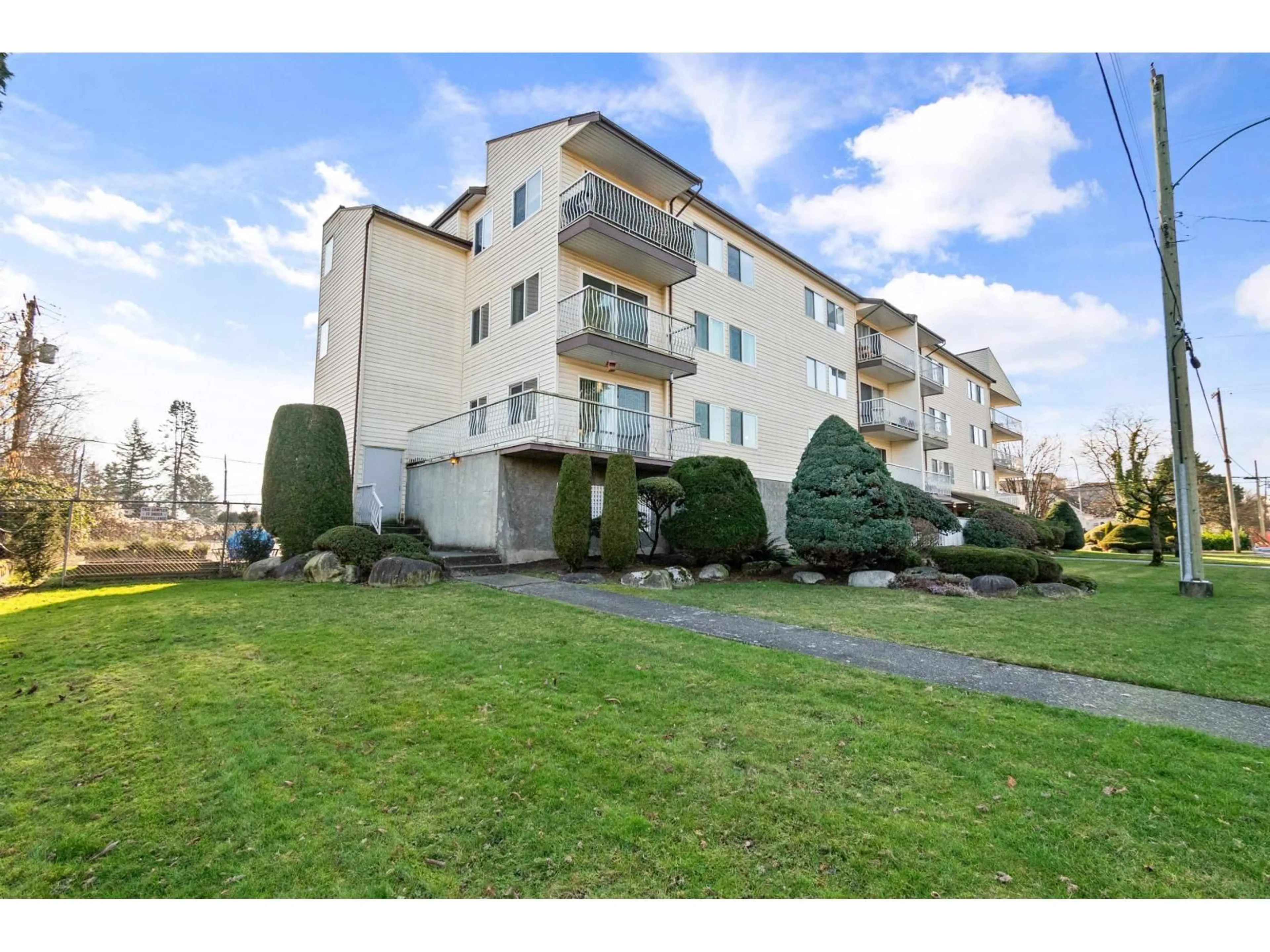 Patio, street for 6 - 46210 MARGARET AVENUE, Chilliwack British Columbia V2P2G9