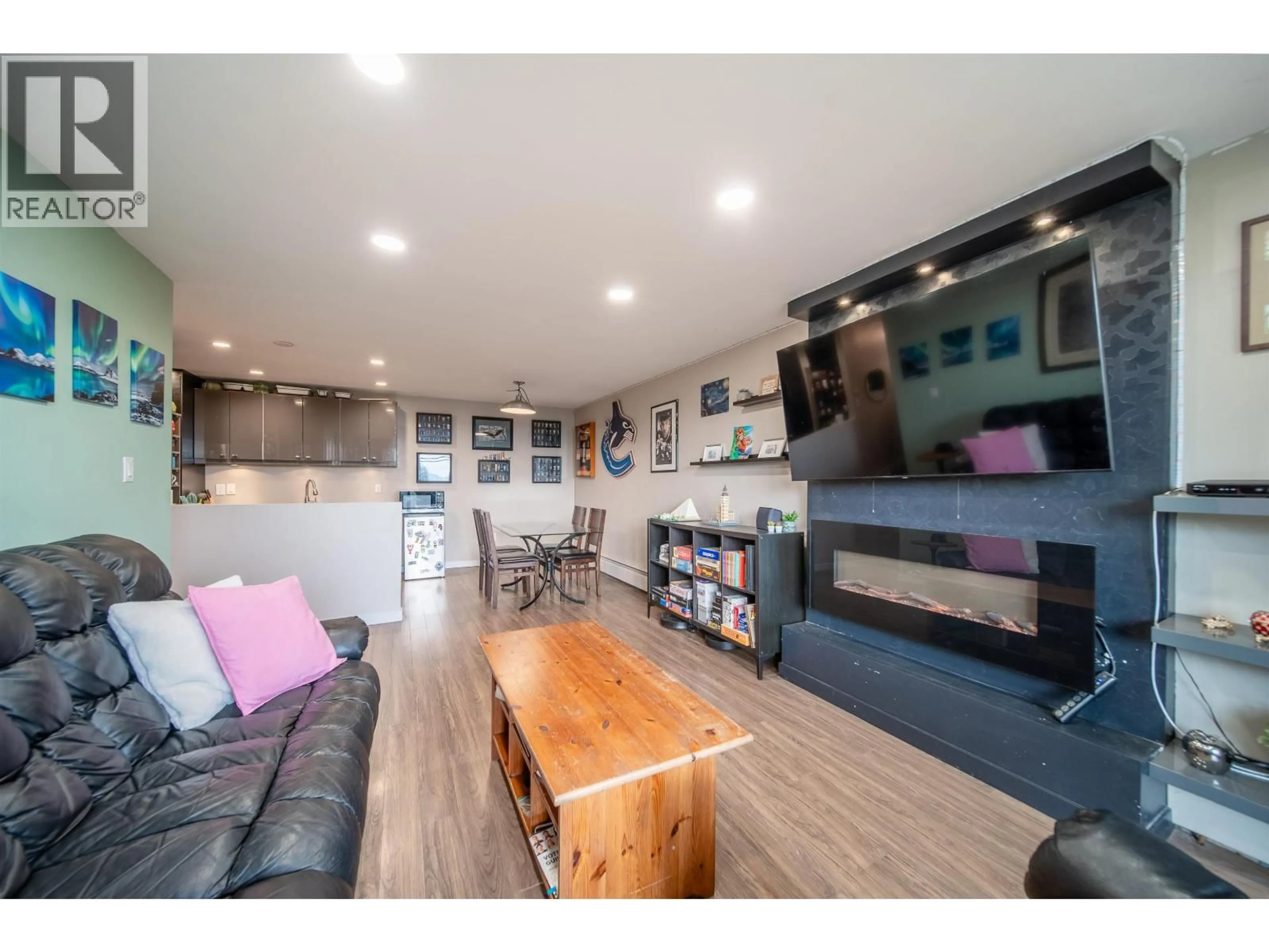 Home theater for 109 - 5340 HASTINGS STREET, Burnaby British Columbia V5B1R1