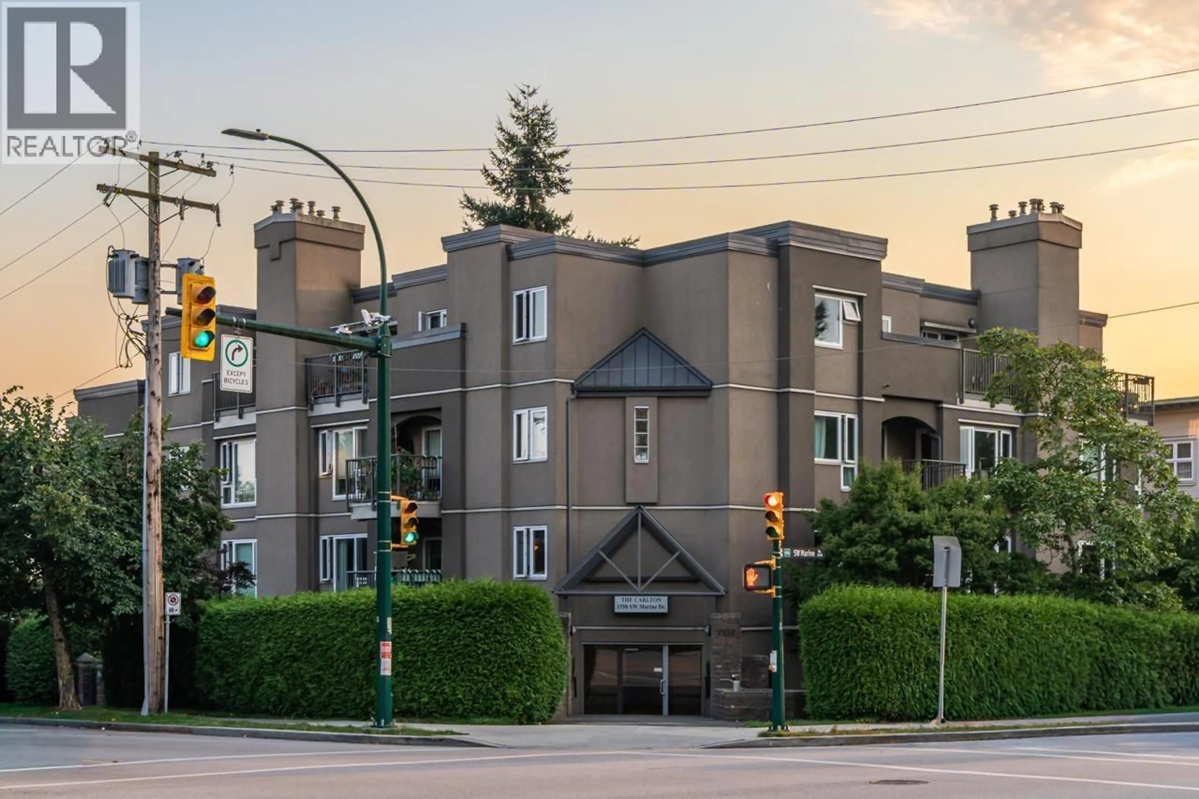 Patio, unknown for 205 - 1550 MARINE DRIVE, Vancouver British Columbia V6P6A6