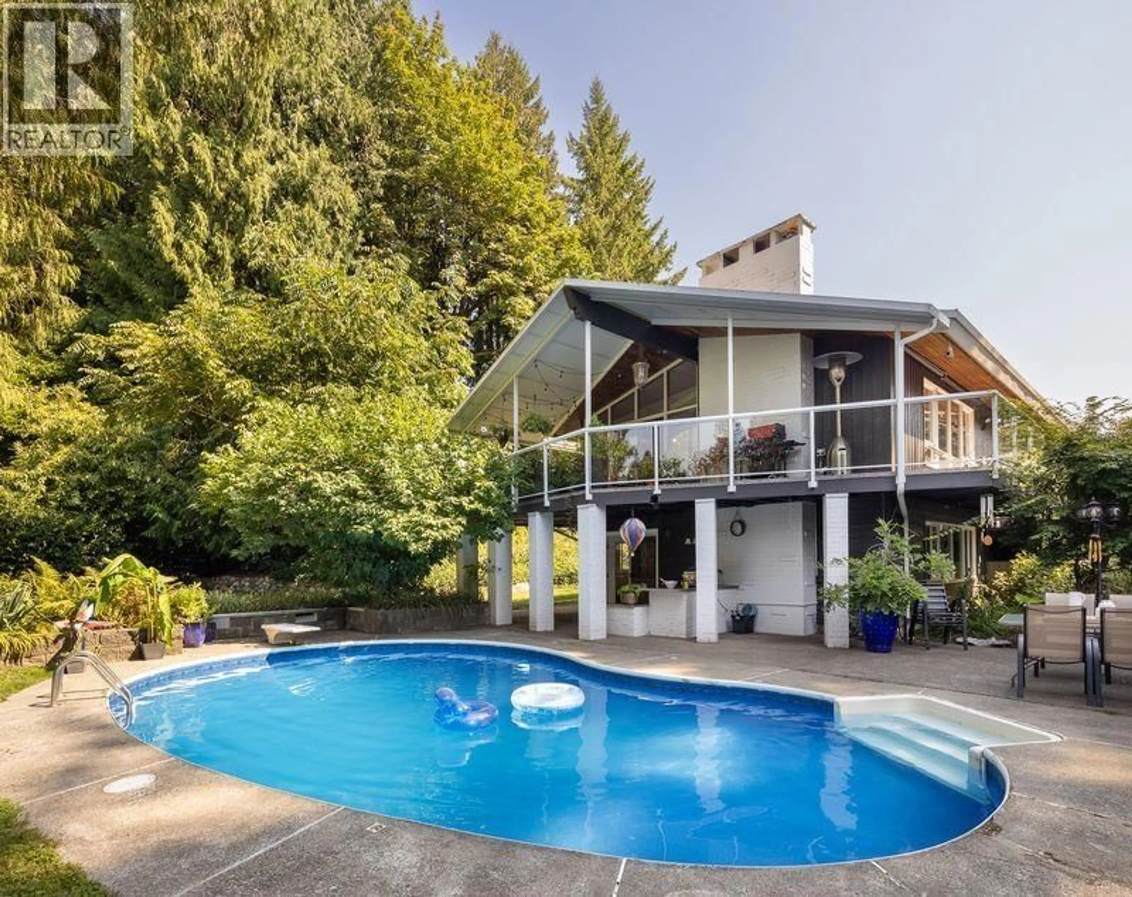 Pool for 1613 LINCOLN AVENUE, Port Coquitlam British Columbia V3B2J5