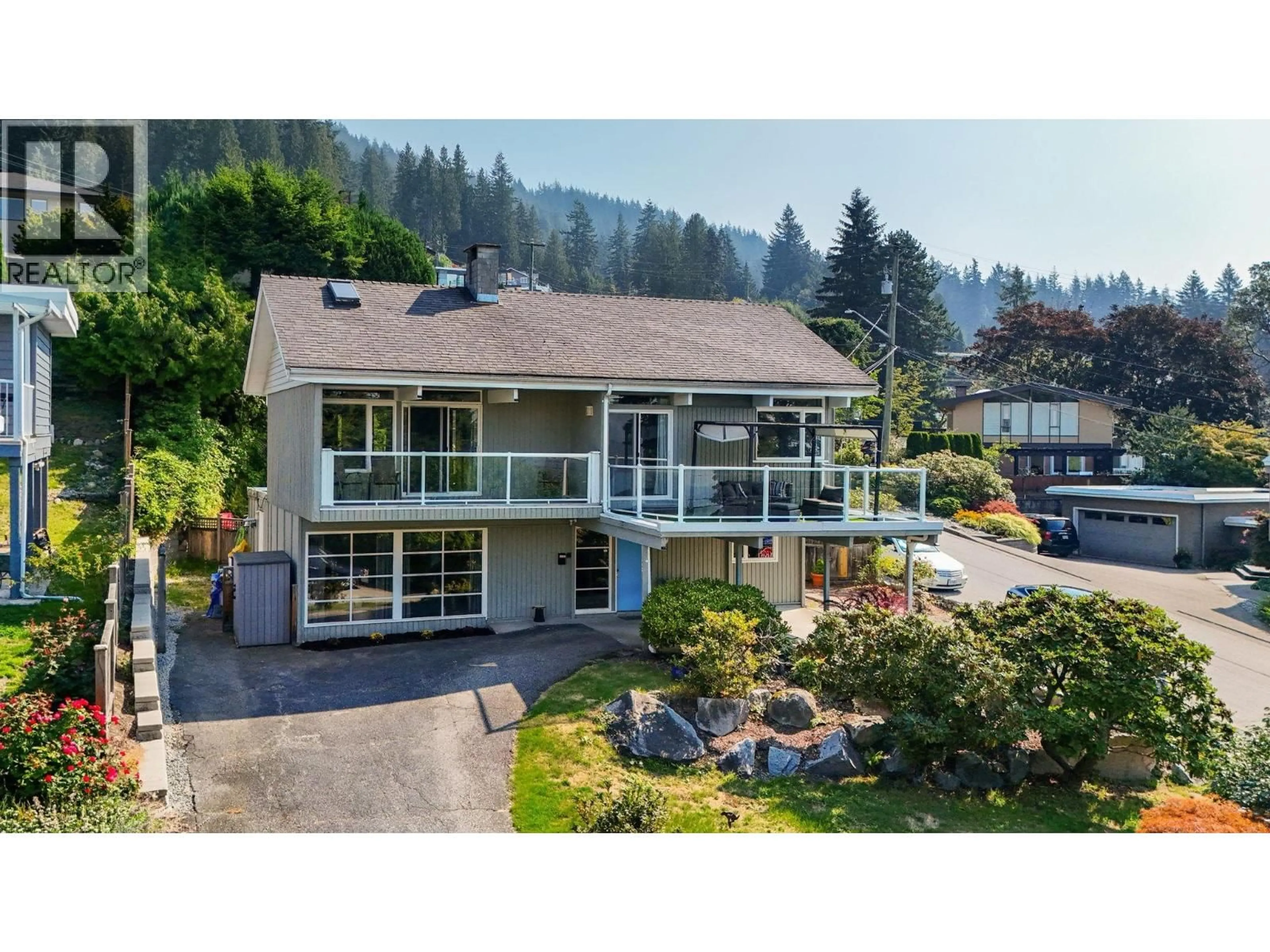 A pic from outside/outdoor area/front of a property/back of a property/a pic from drone, unknown for 442 MONTERAY AVENUE, North Vancouver British Columbia V7N3G2
