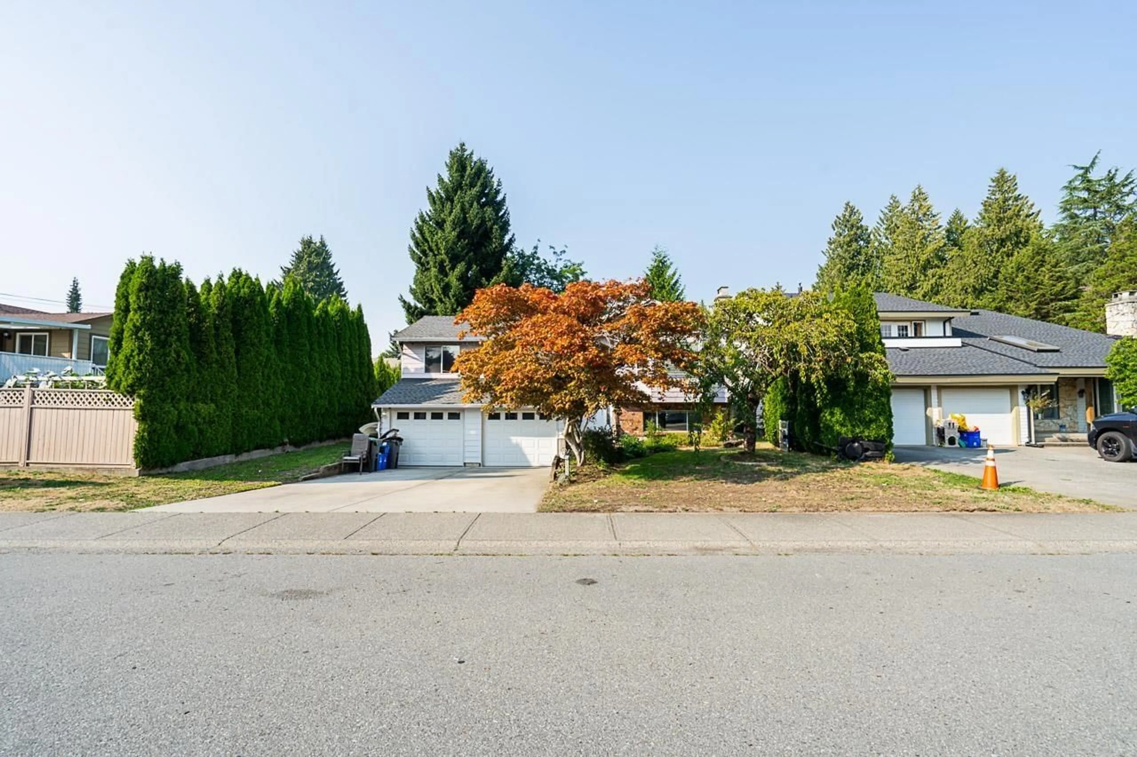 A pic from outside/outdoor area/front of a property/back of a property/a pic from drone, street for 20423 90, Langley British Columbia V1M1A9