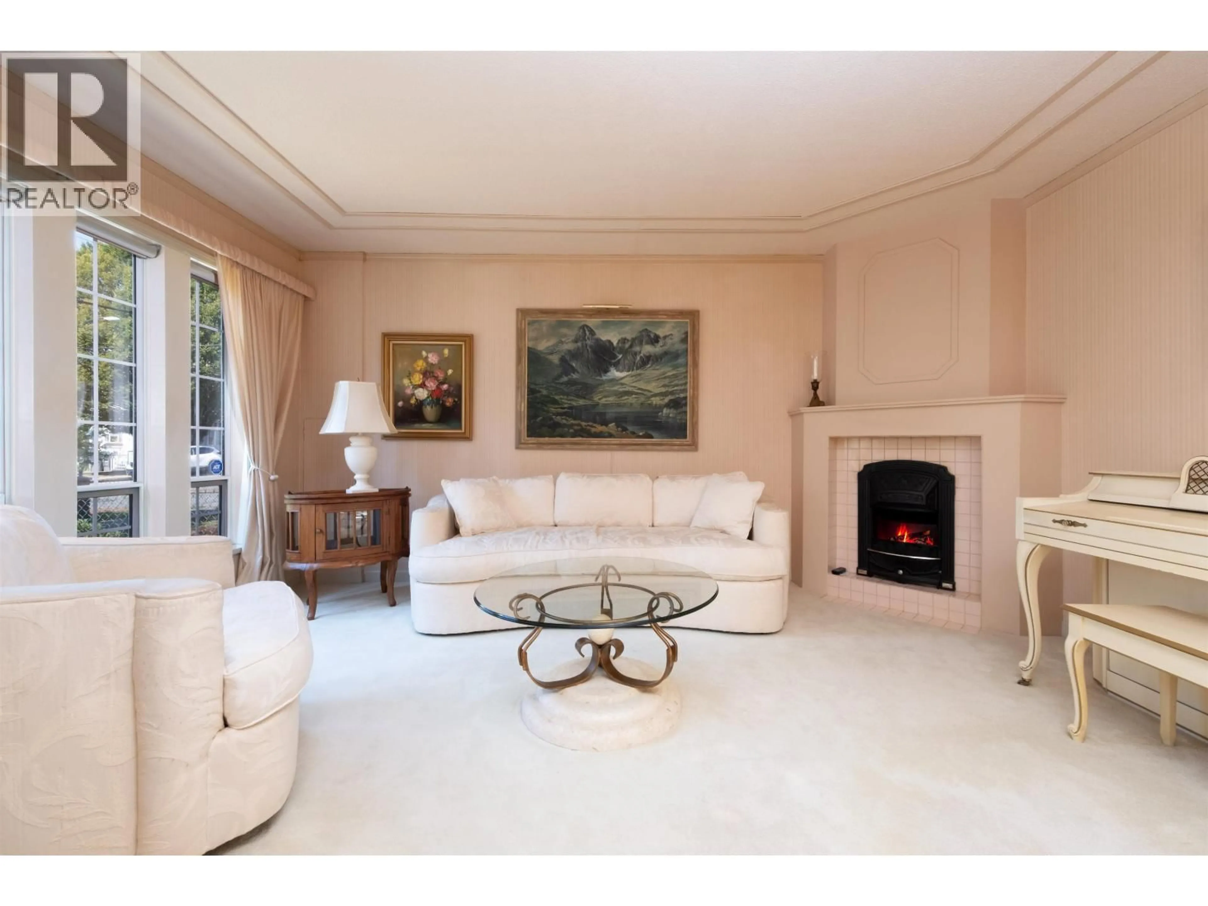 Living room with furniture, unknown for 5020 MOSS STREET, Vancouver British Columbia V5R3T7
