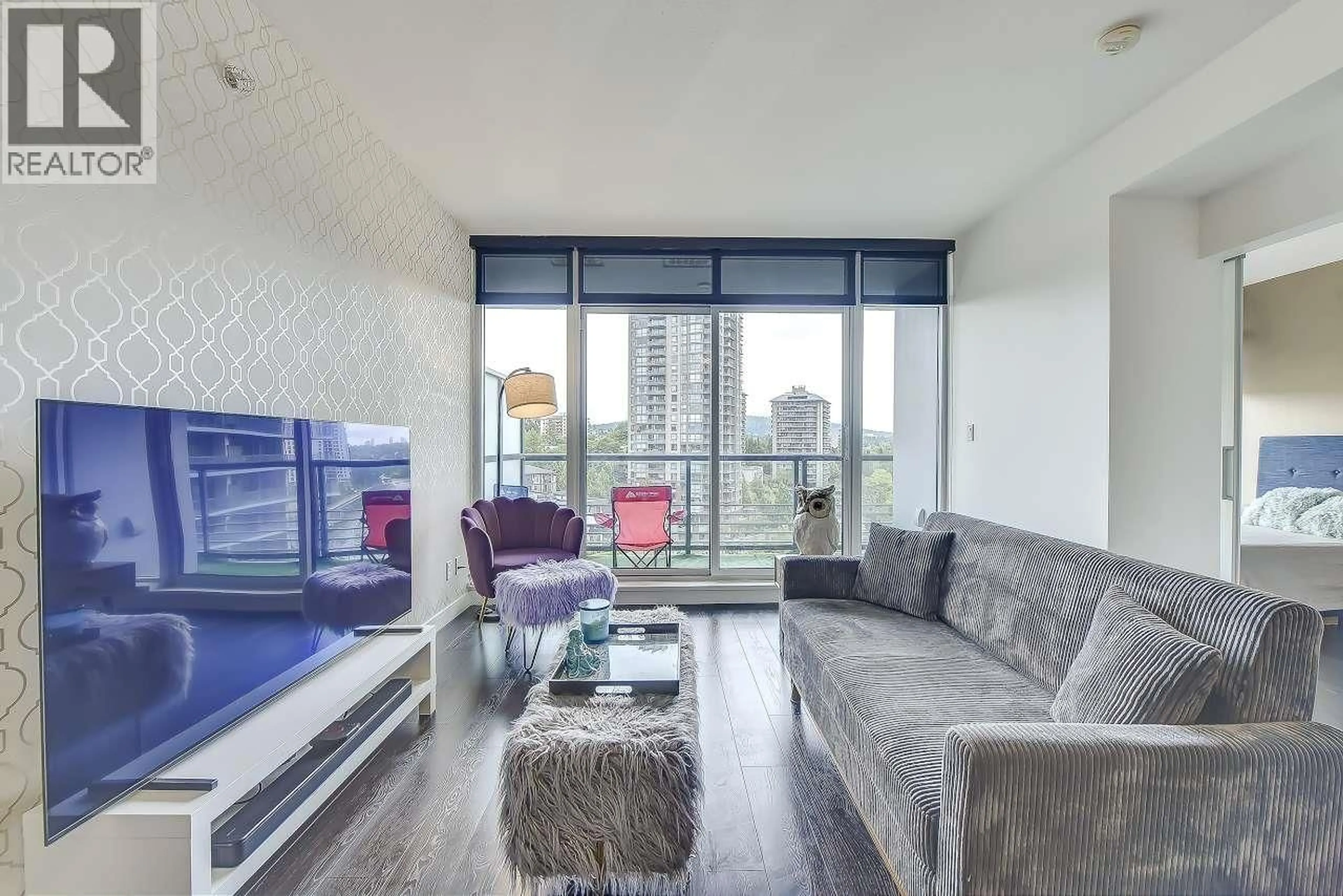 Living room with furniture, unknown for 1010 - 4730 LOUGHEED HIGHWAY, Burnaby British Columbia V5C0M9