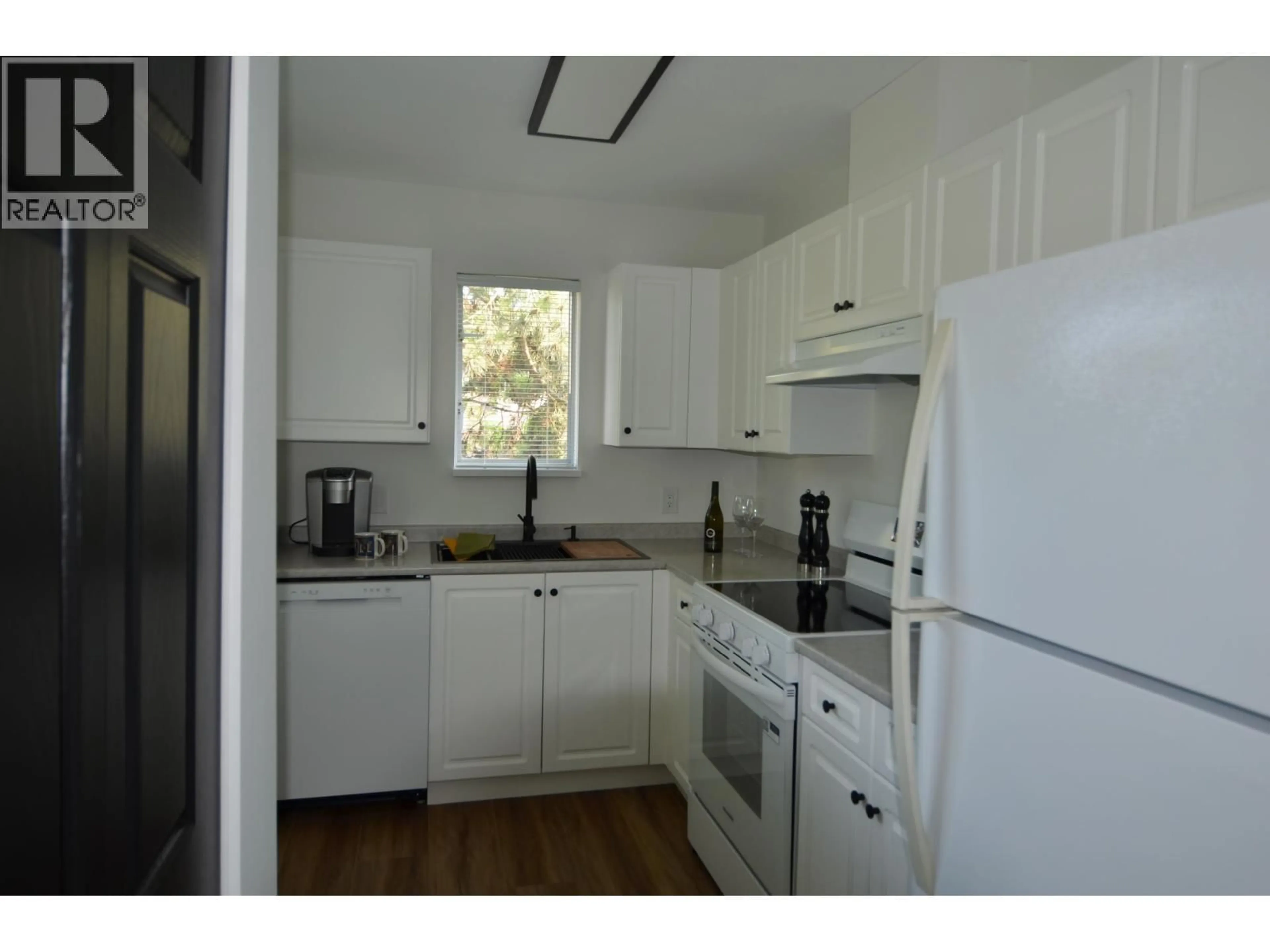 Standard kitchen, unknown for 404 - 3638 RAE AVENUE AVENUE, Vancouver British Columbia V5R2P5