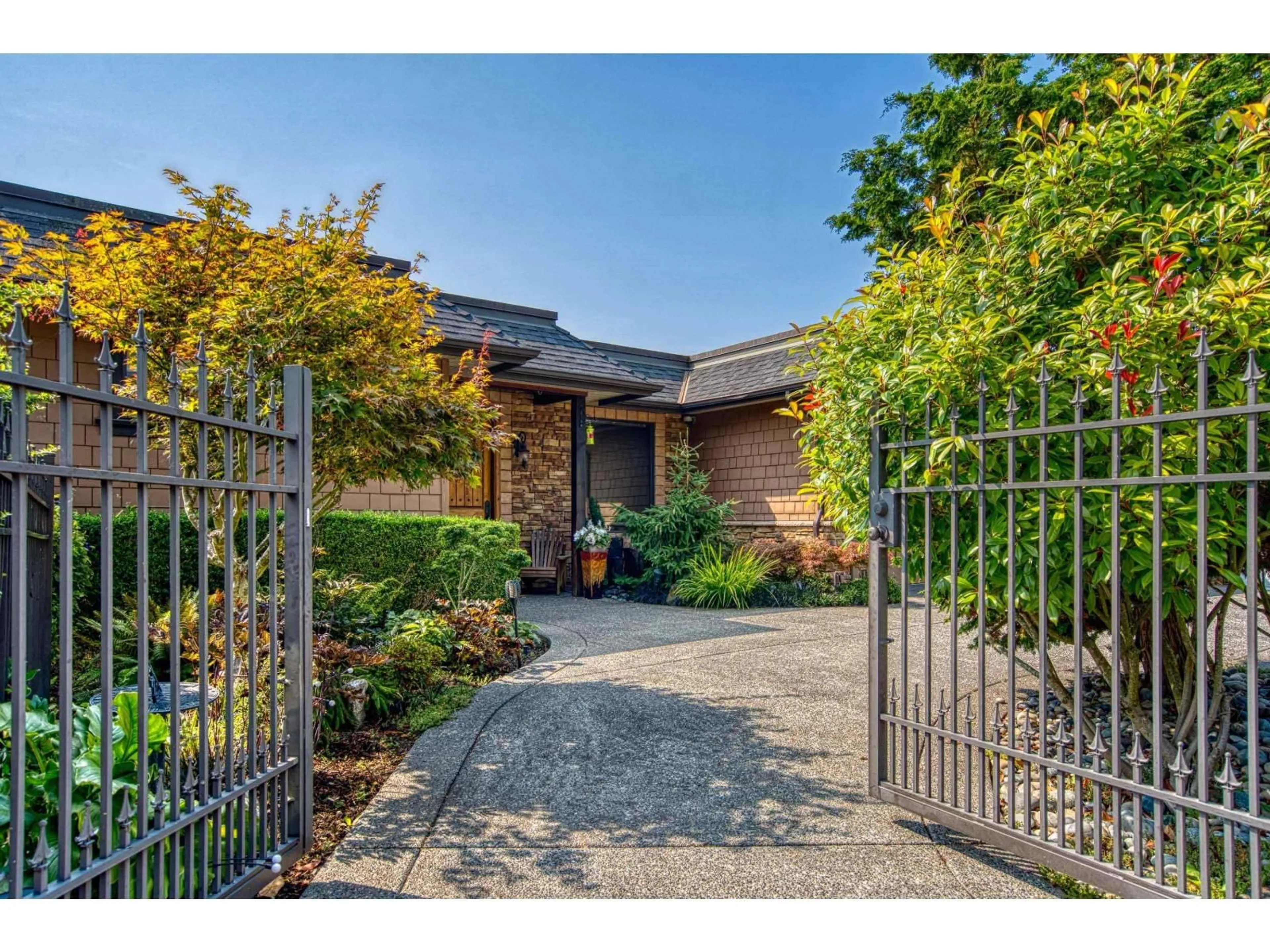Home with brick exterior material, street for 15357 COLUMBIA, White Rock British Columbia V4B1J8