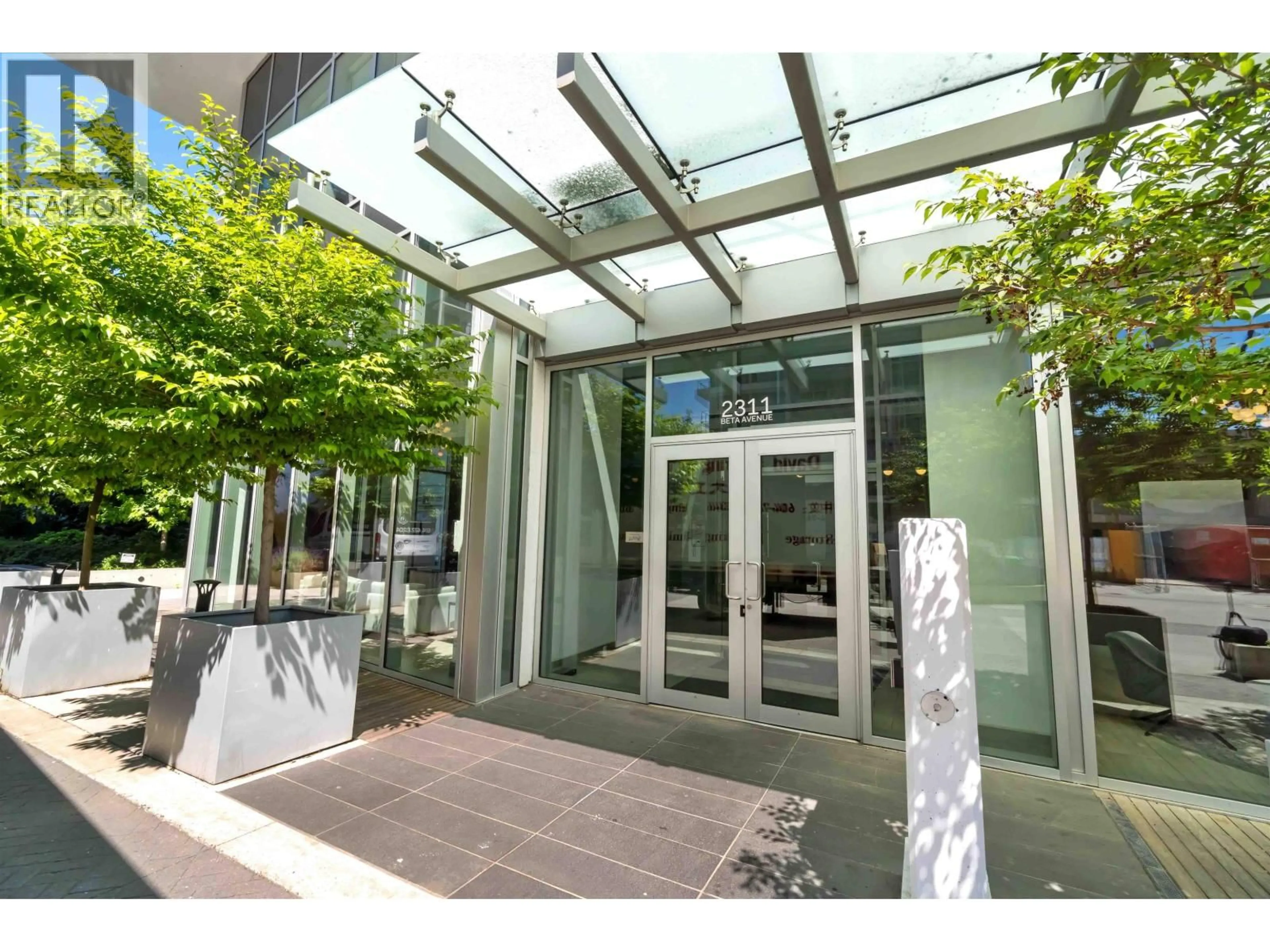 Indoor foyer for 2311 BETA AVENUE, Burnaby British Columbia V5C0M1