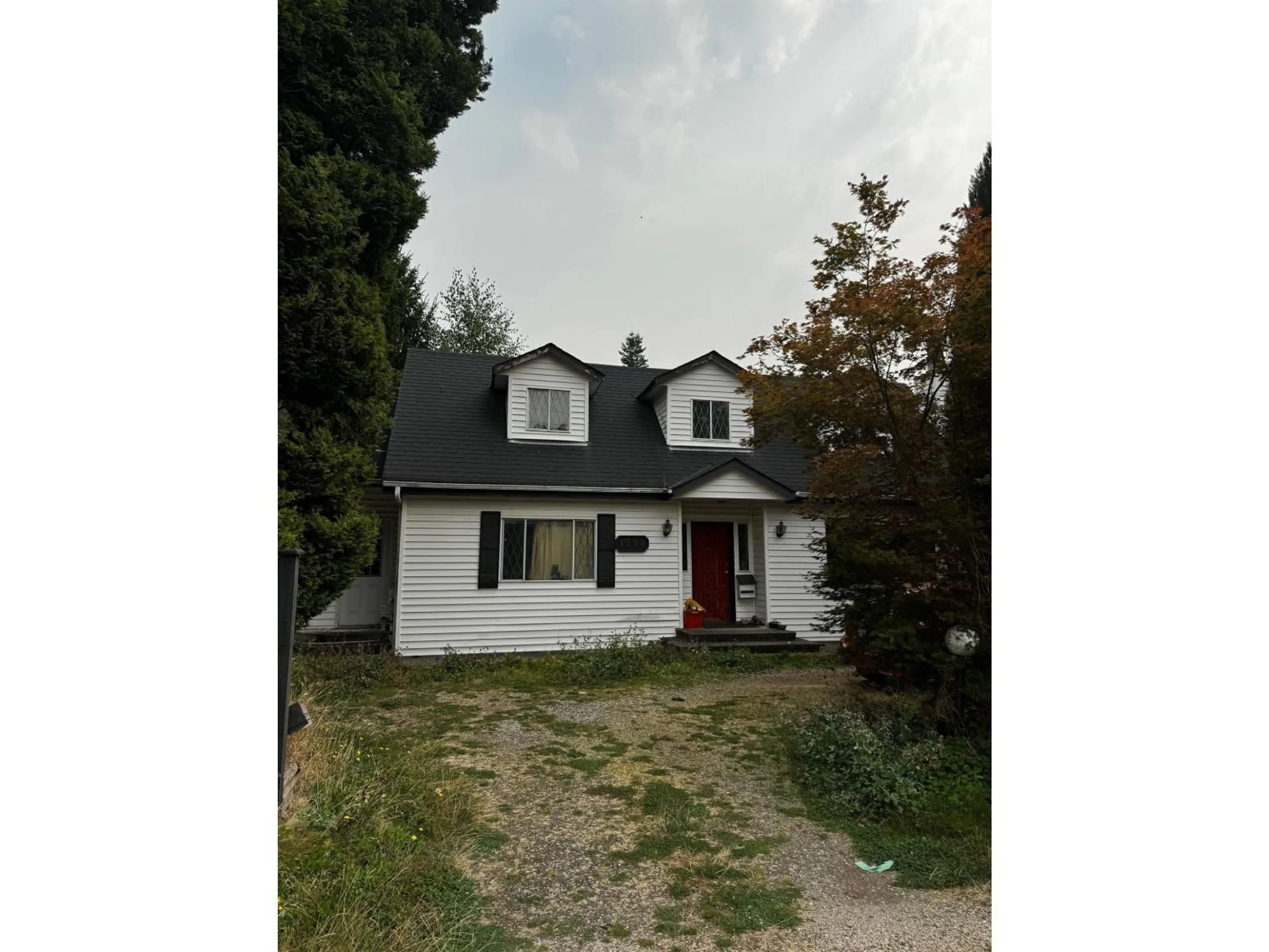 A pic from outside/outdoor area/front of a property/back of a property/a pic from drone, street for 1590 BISHOP, White Rock British Columbia V4K3K7