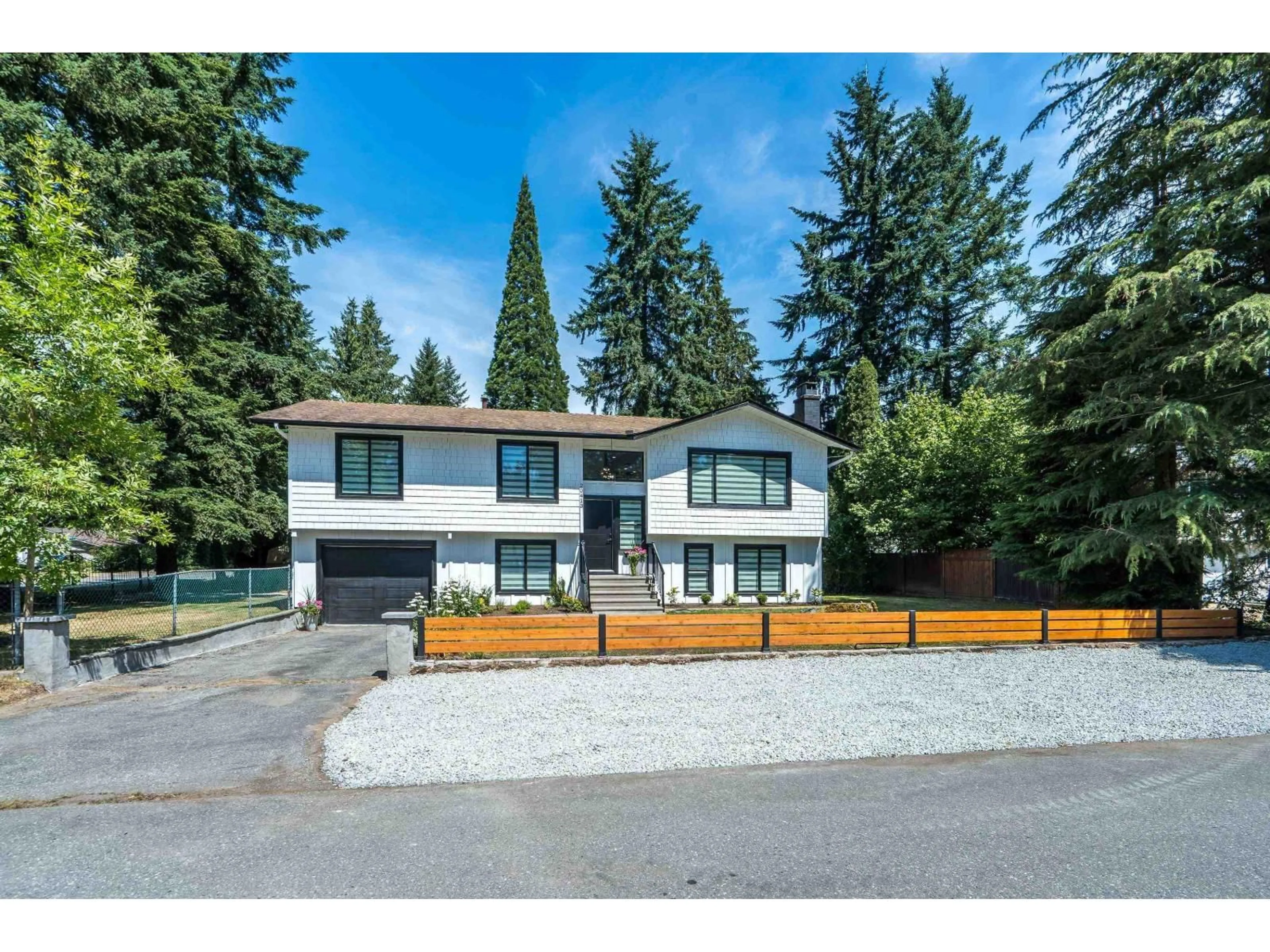 Home with vinyl exterior material, mountain view for 20413 41A, Langley British Columbia V3A5N5