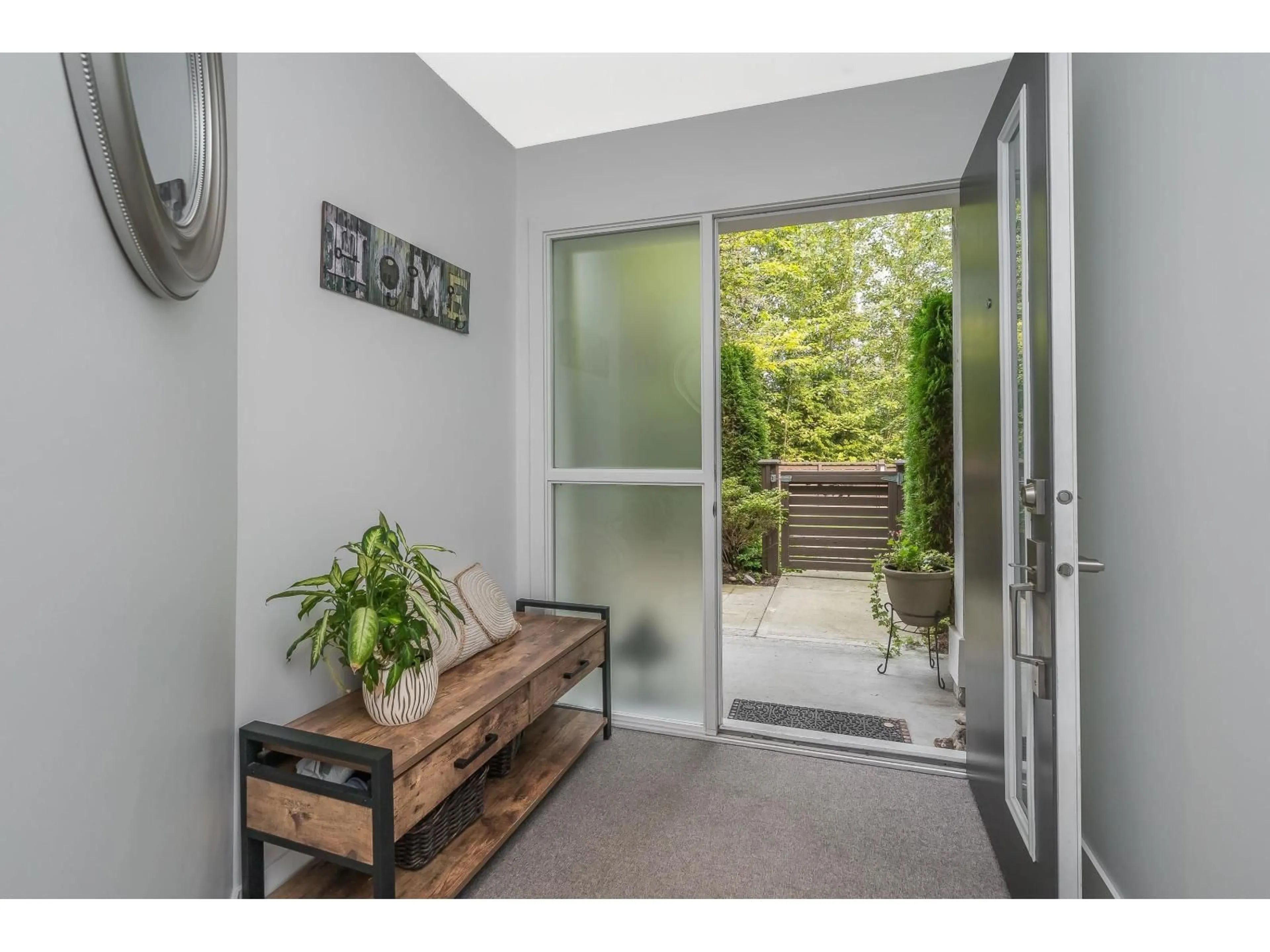 Indoor entryway for 21 - 2958 159, Surrey British Columbia V3Z0R1