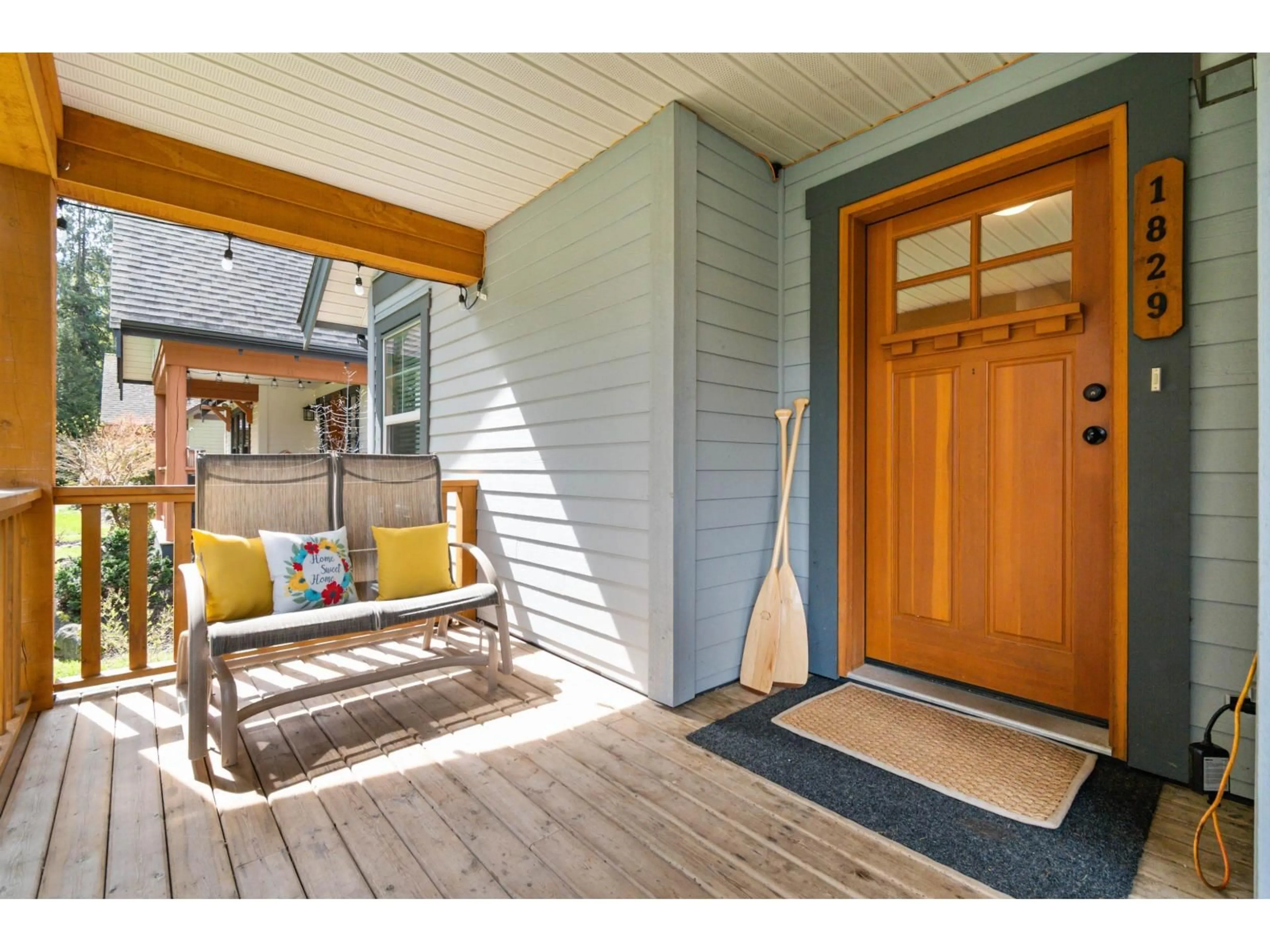 Indoor entryway for 1829 MOSSY GREEN WAY, Lindell Beach British Columbia V2R0E1