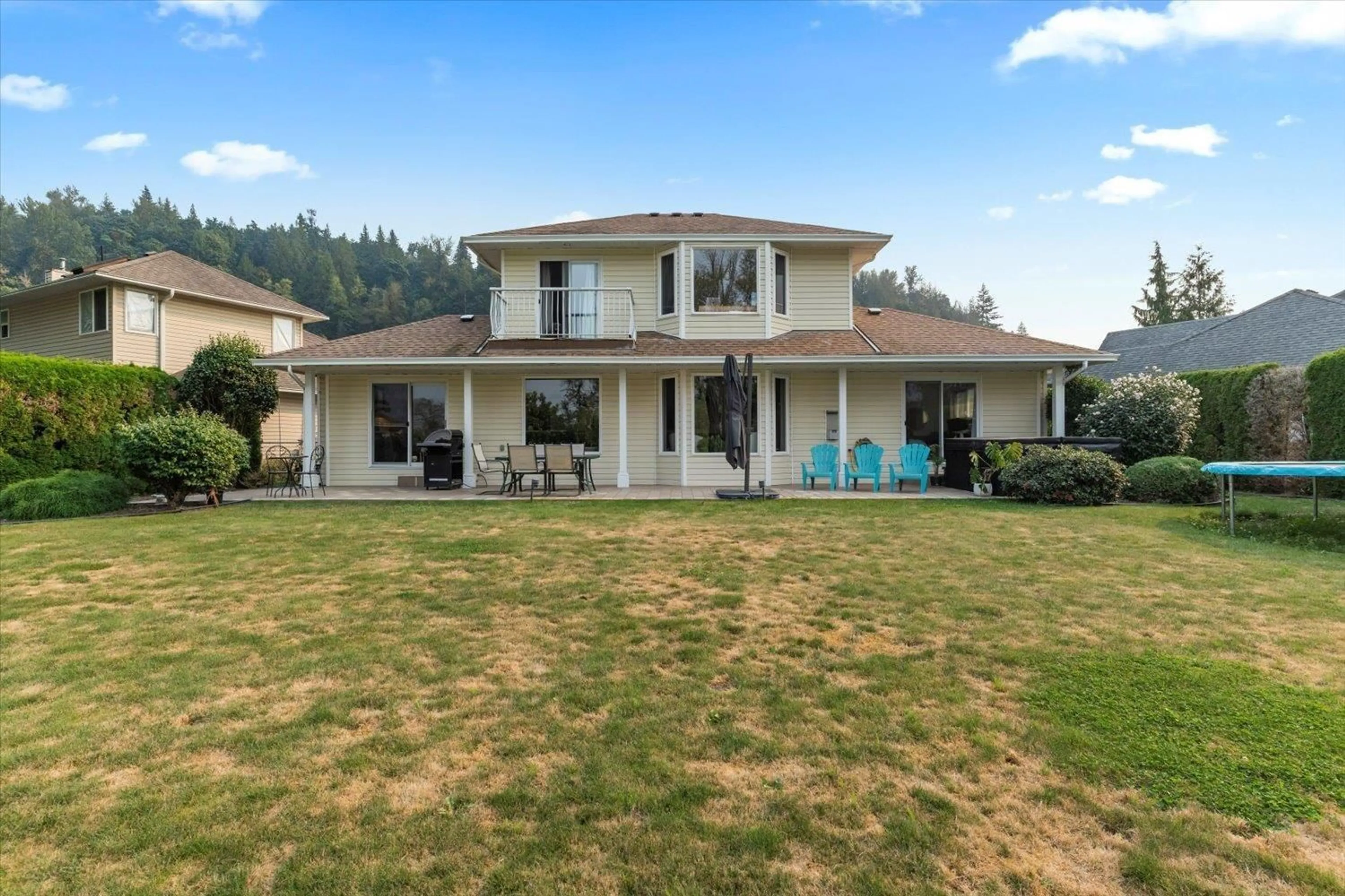 A pic from outside/outdoor area/front of a property/back of a property/a pic from drone, unknown for 10125 BEAVER CRESCENT, Chilliwack British Columbia V2P7X4