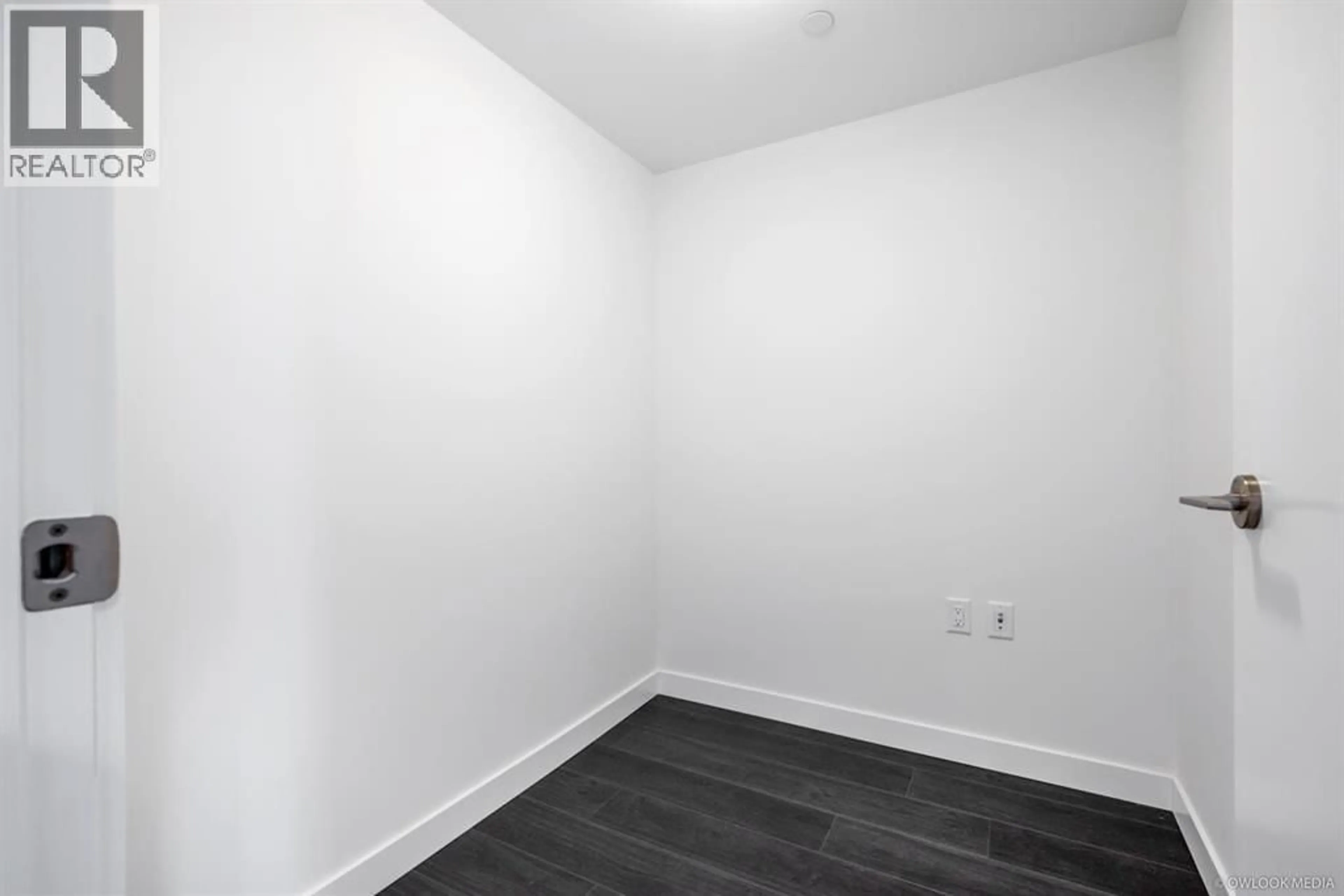 A pic of a room for 2103 - 2085 SKYLINE COURT, Burnaby British Columbia V5C0M6