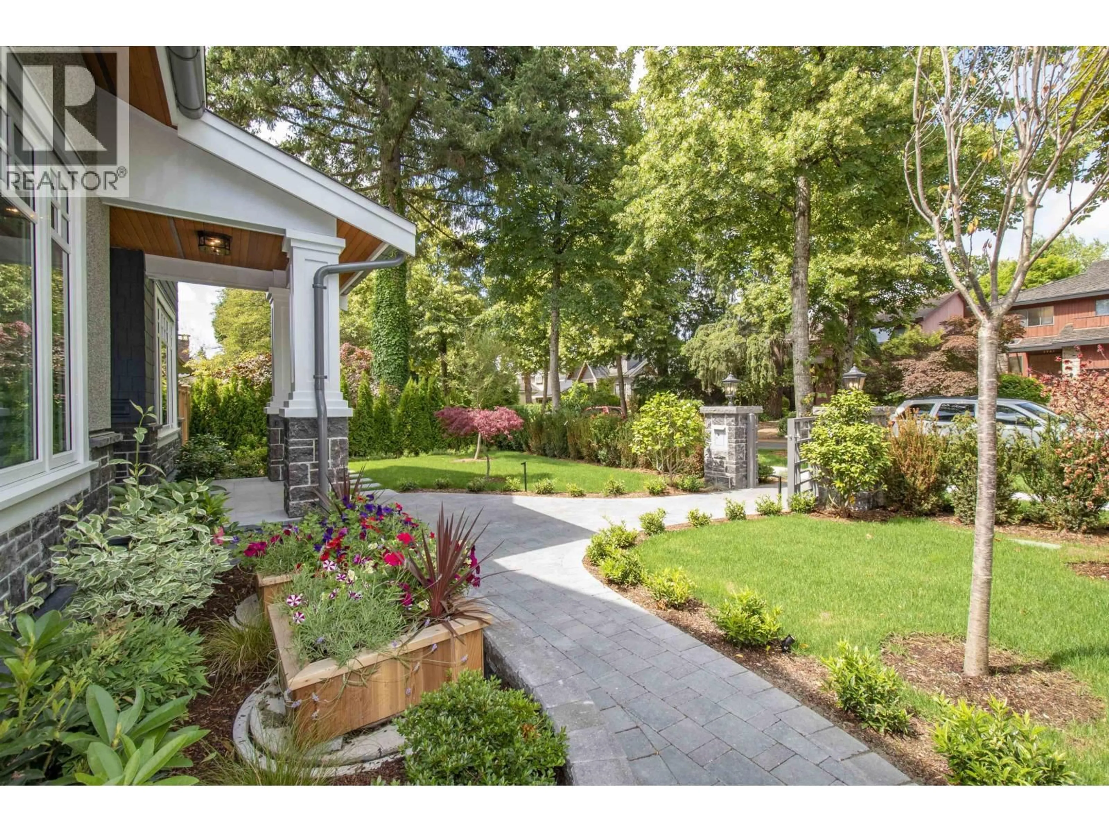 Indoor entryway for 3946 30TH AVENUE, Vancouver British Columbia V6S1X3