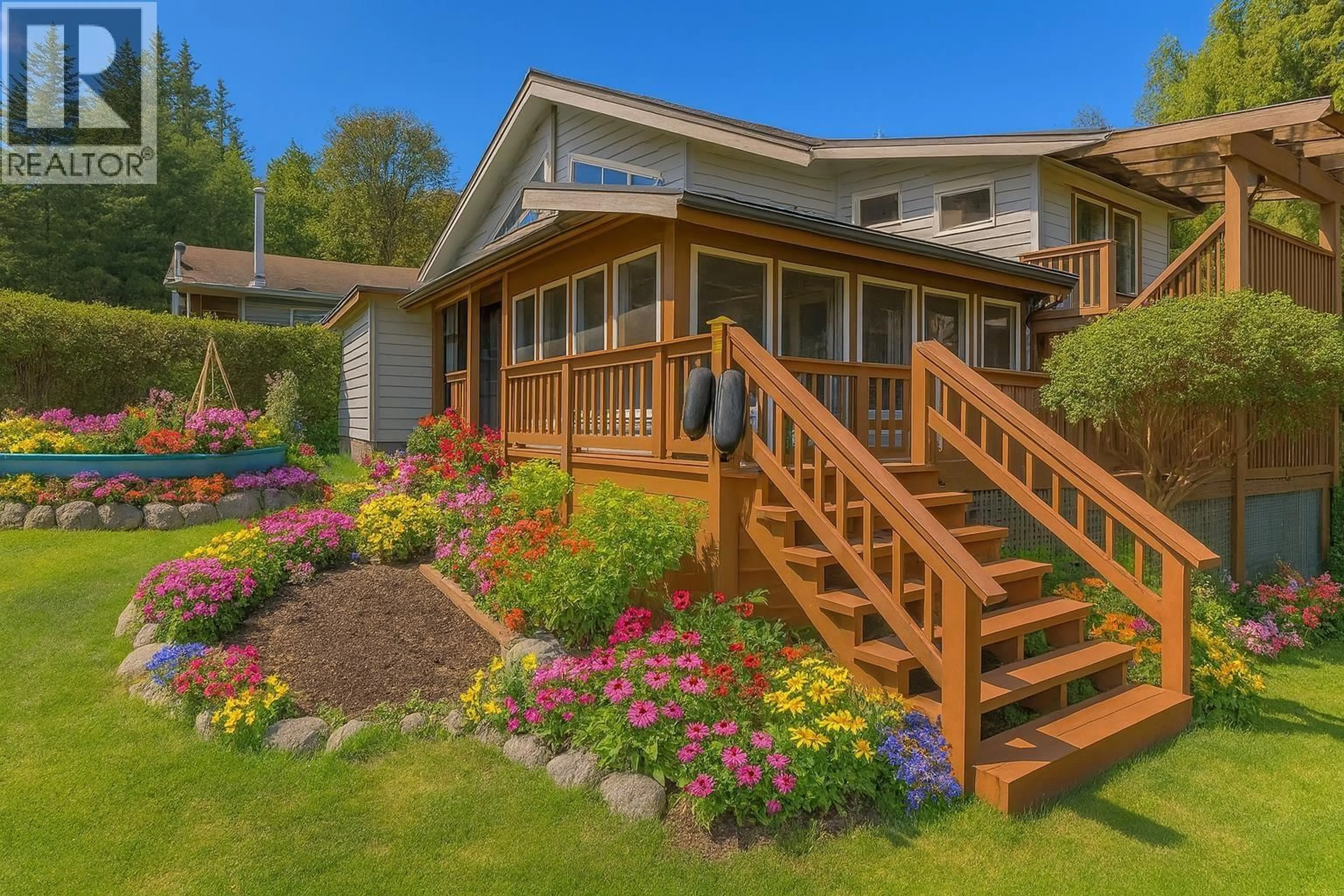 Patio, water/lake/river/ocean view for 26 BRIGHTON BEACH, North Vancouver British Columbia V3G2S4