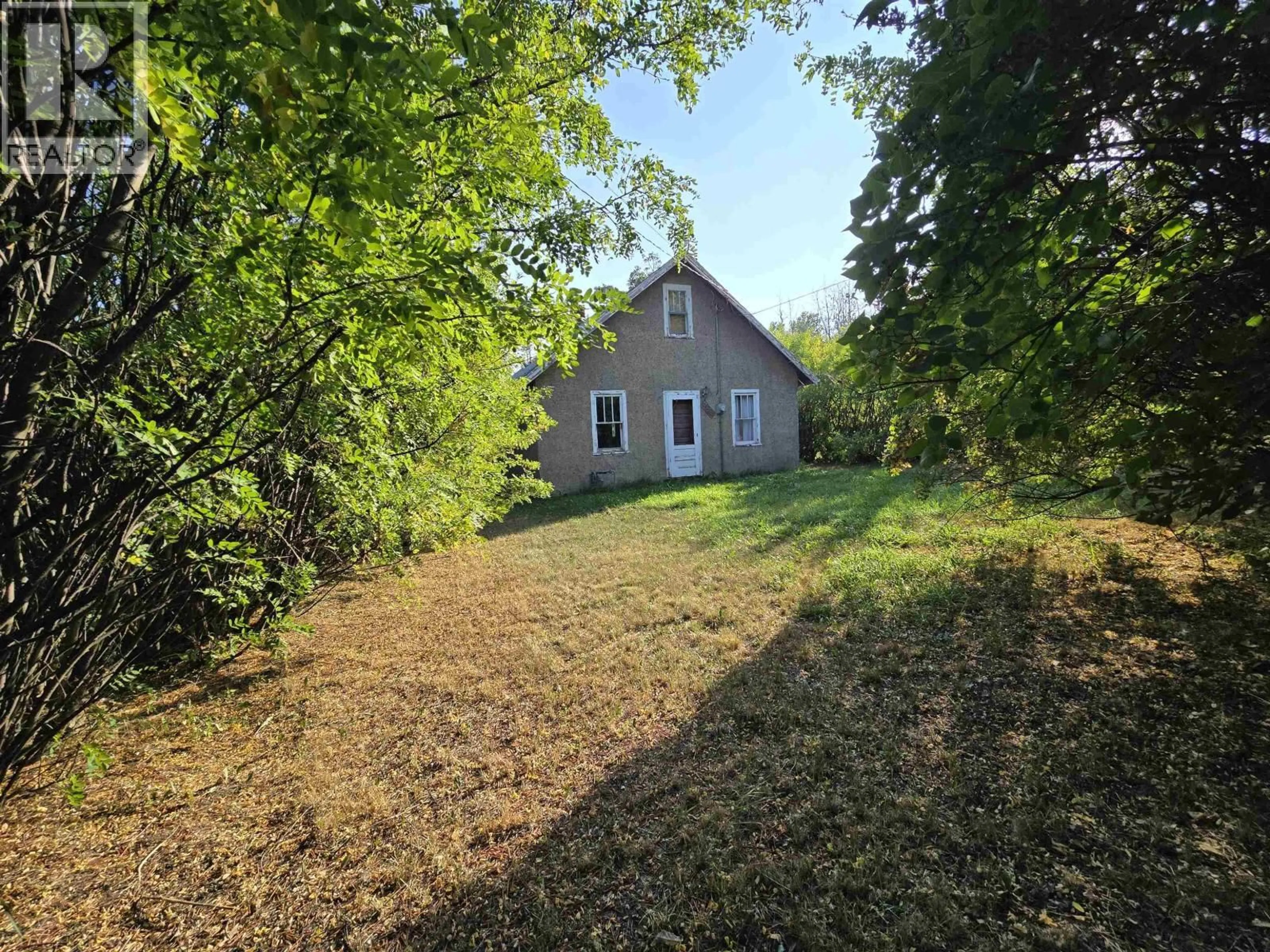 A pic from outside/outdoor area/front of a property/back of a property/a pic from drone, unknown for 9823 BIRCH AVENUE, Taylor British Columbia V0C2K0