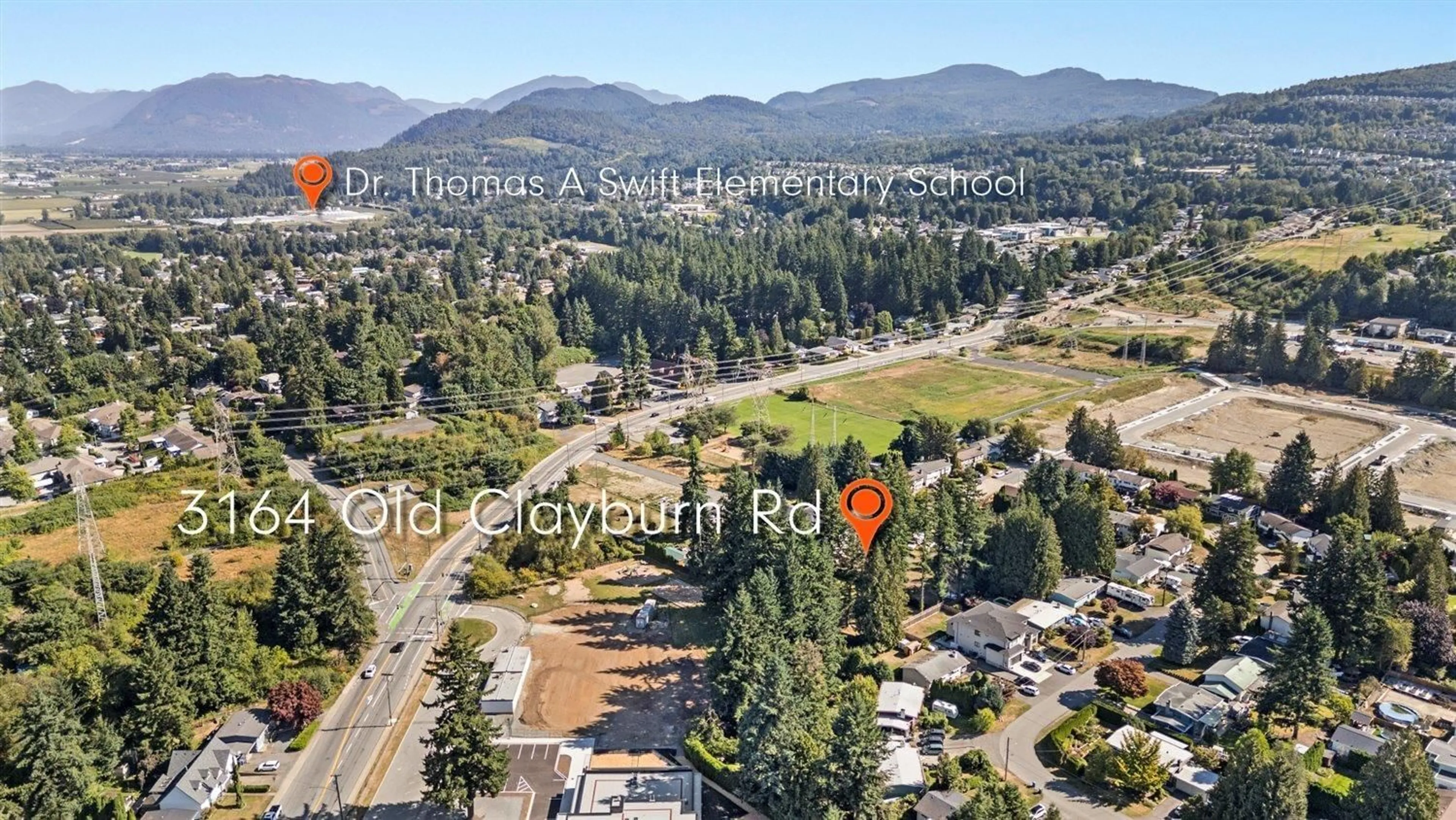 A pic from outside/outdoor area/front of a property/back of a property/a pic from drone, mountain view for 3164 OLD CLAYBURN, Abbotsford British Columbia V2S4H3