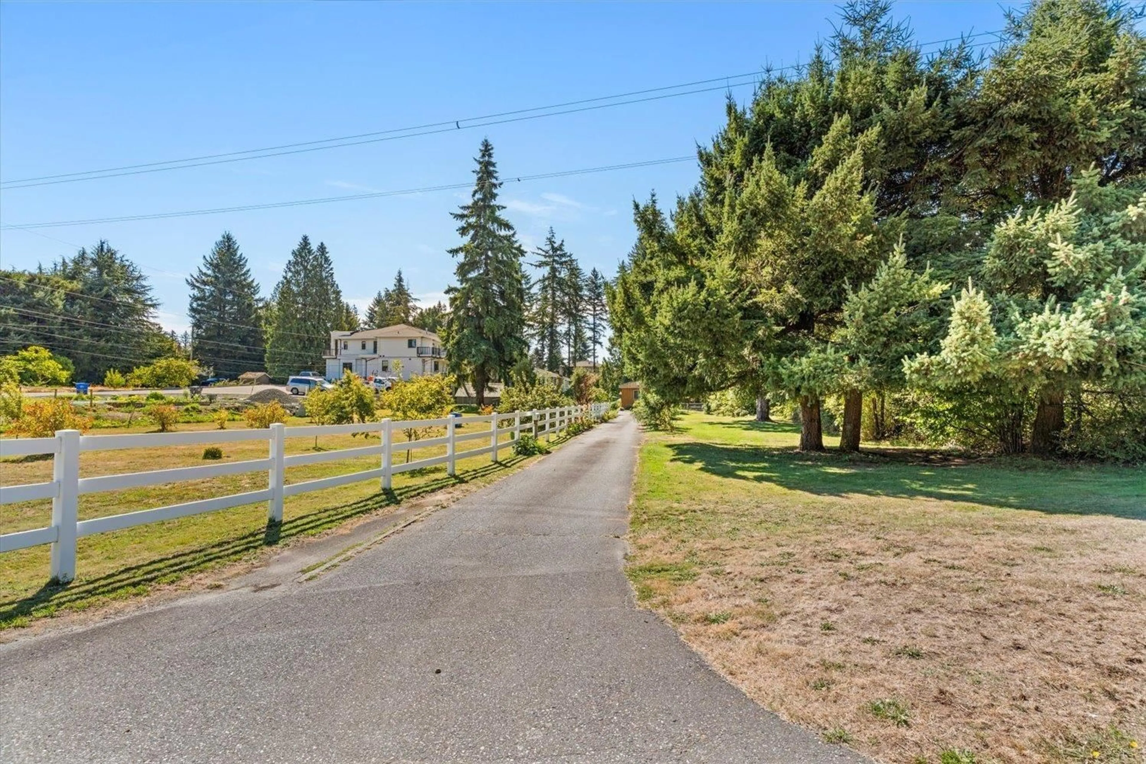 A pic from outside/outdoor area/front of a property/back of a property/a pic from drone, unknown for 3164 OLD CLAYBURN, Abbotsford British Columbia V2S4H3