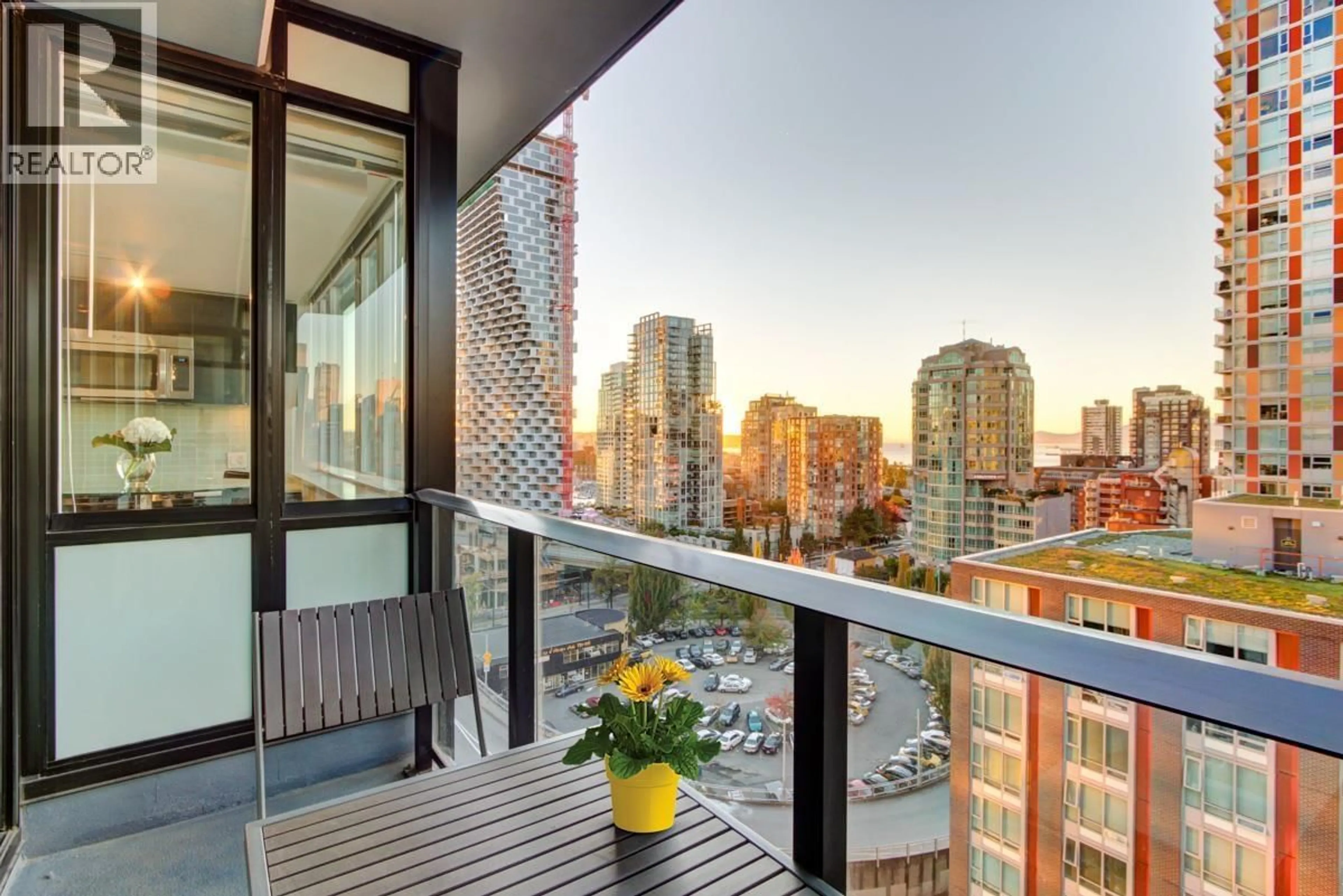 Balcony in the apartment, city buildings view from balcony for 1513 - 1325 ROLSTON STREET, Vancouver British Columbia V6B0M2