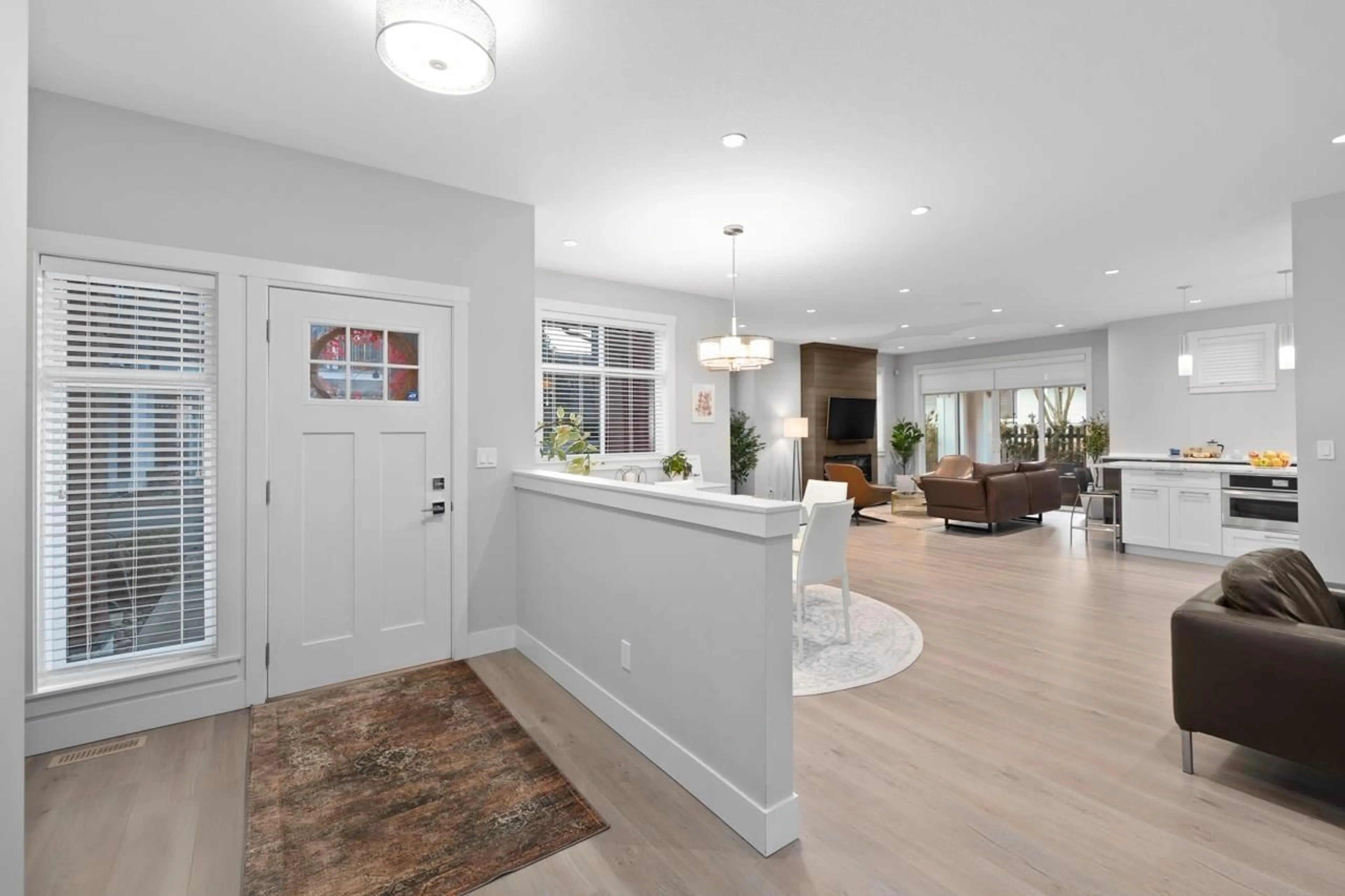 Indoor entryway for 80 - 15677 28, Surrey British Columbia V3Z0E5