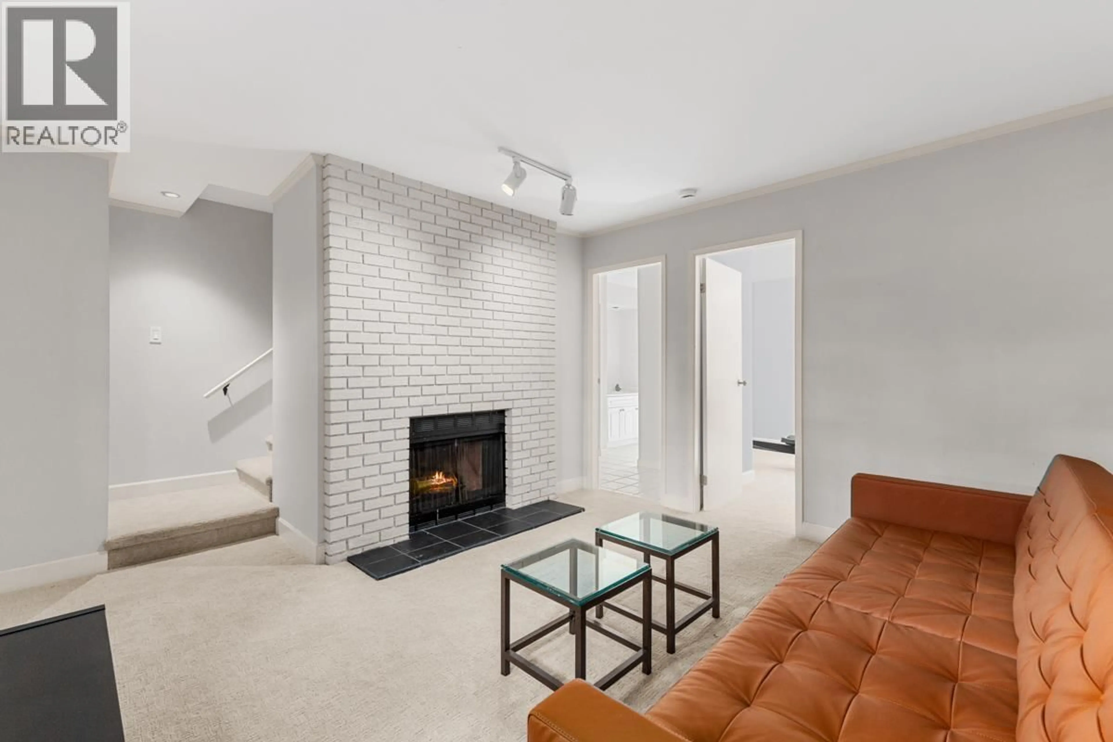 Living room with furniture, ceramic/tile floor for 1363 7TH AVENUE, Vancouver British Columbia V6H1B8