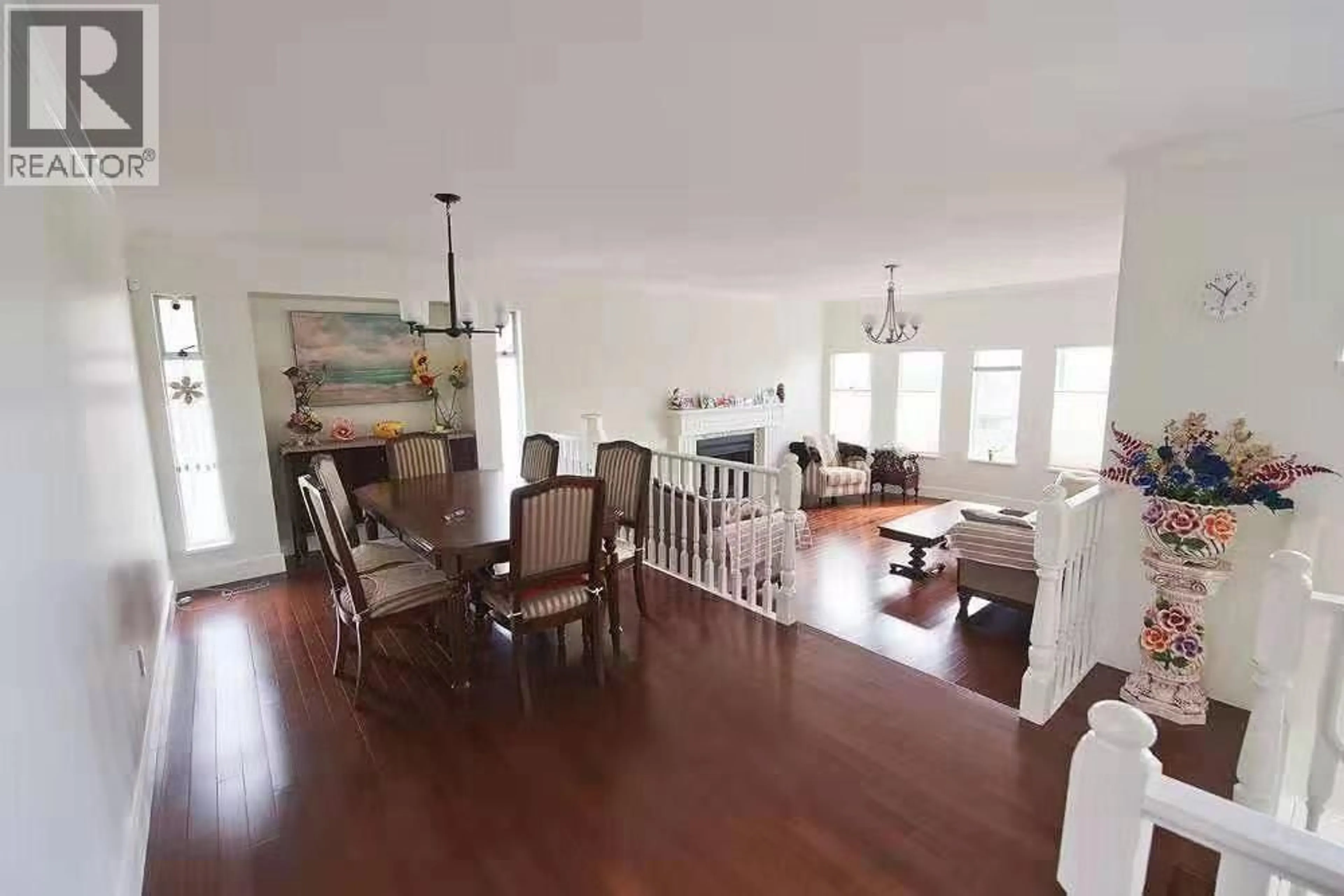 Dining room, wood/laminate floor for 2655 DELAHAYE DRIVE, Coquitlam British Columbia V3B7E7