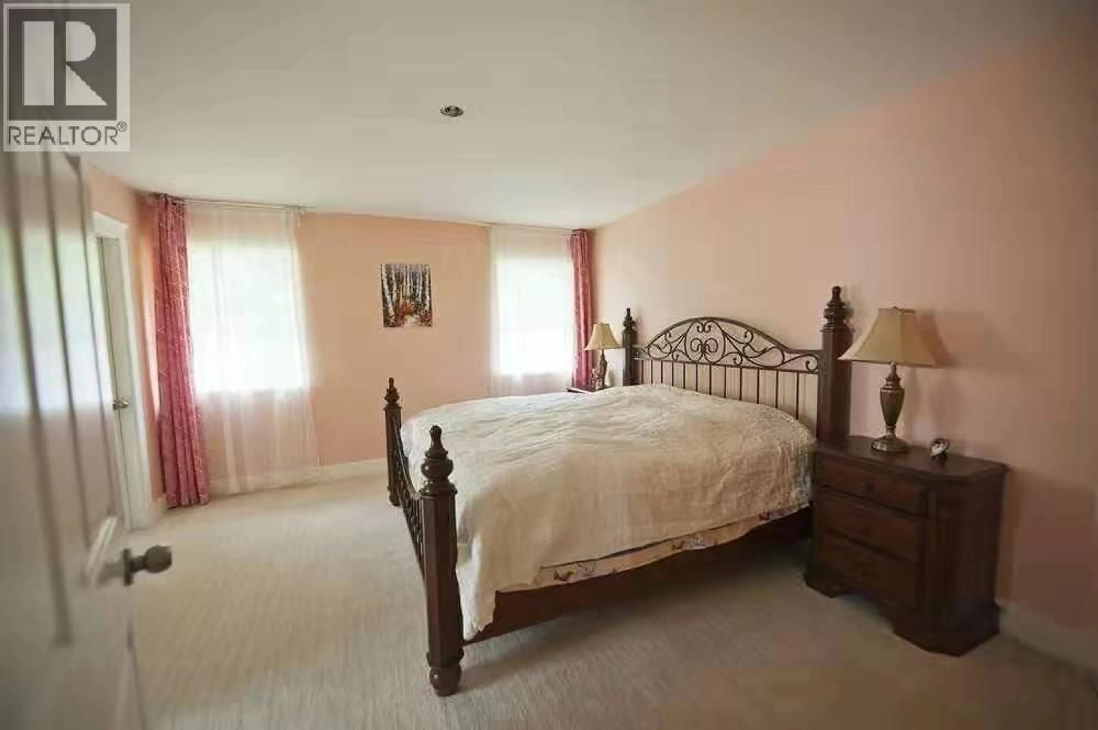 A pic of a room for 2655 DELAHAYE DRIVE, Coquitlam British Columbia V3B7E7