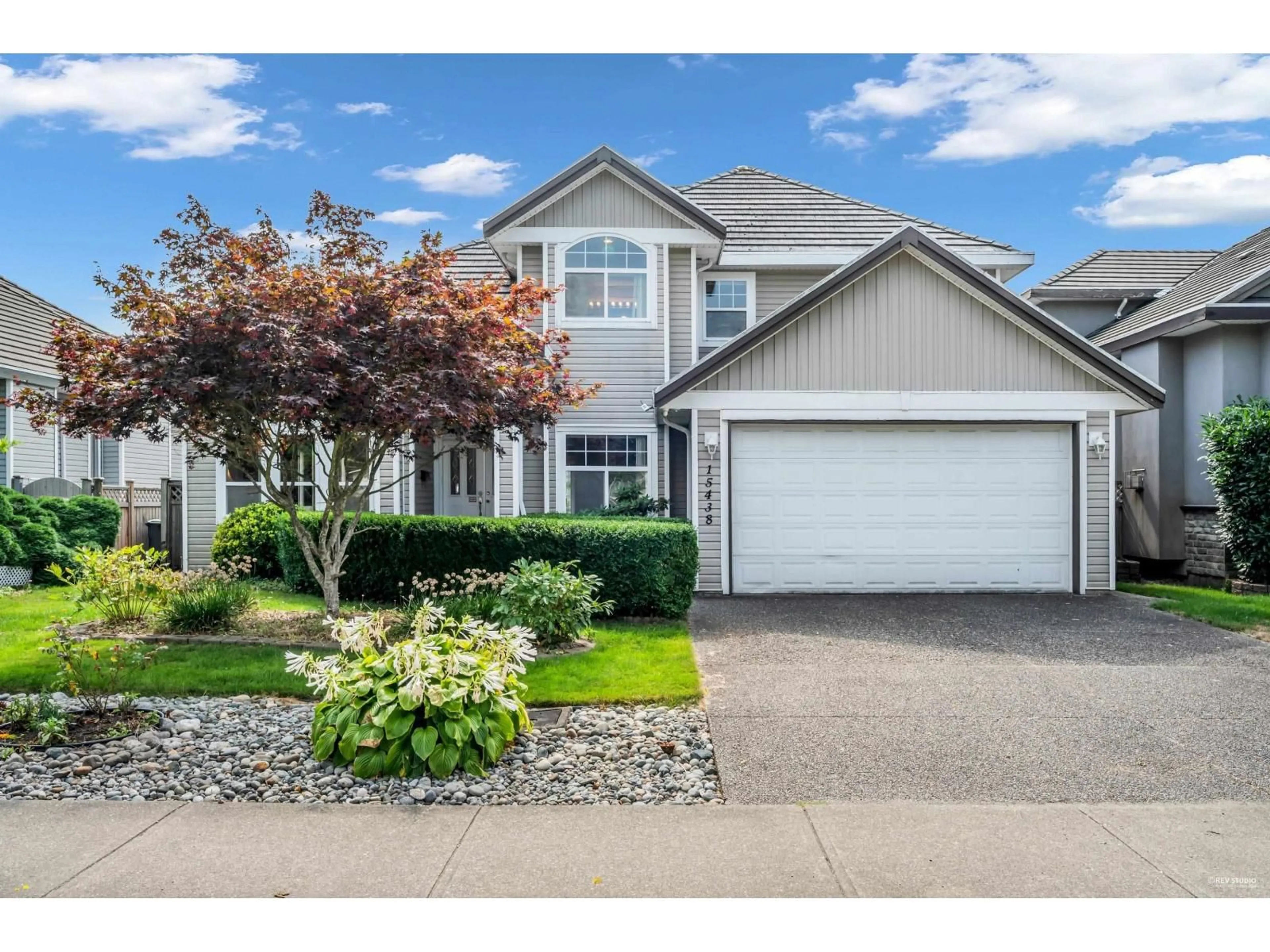 Home with vinyl exterior material, street for 15438 112, Surrey British Columbia V3R6H1