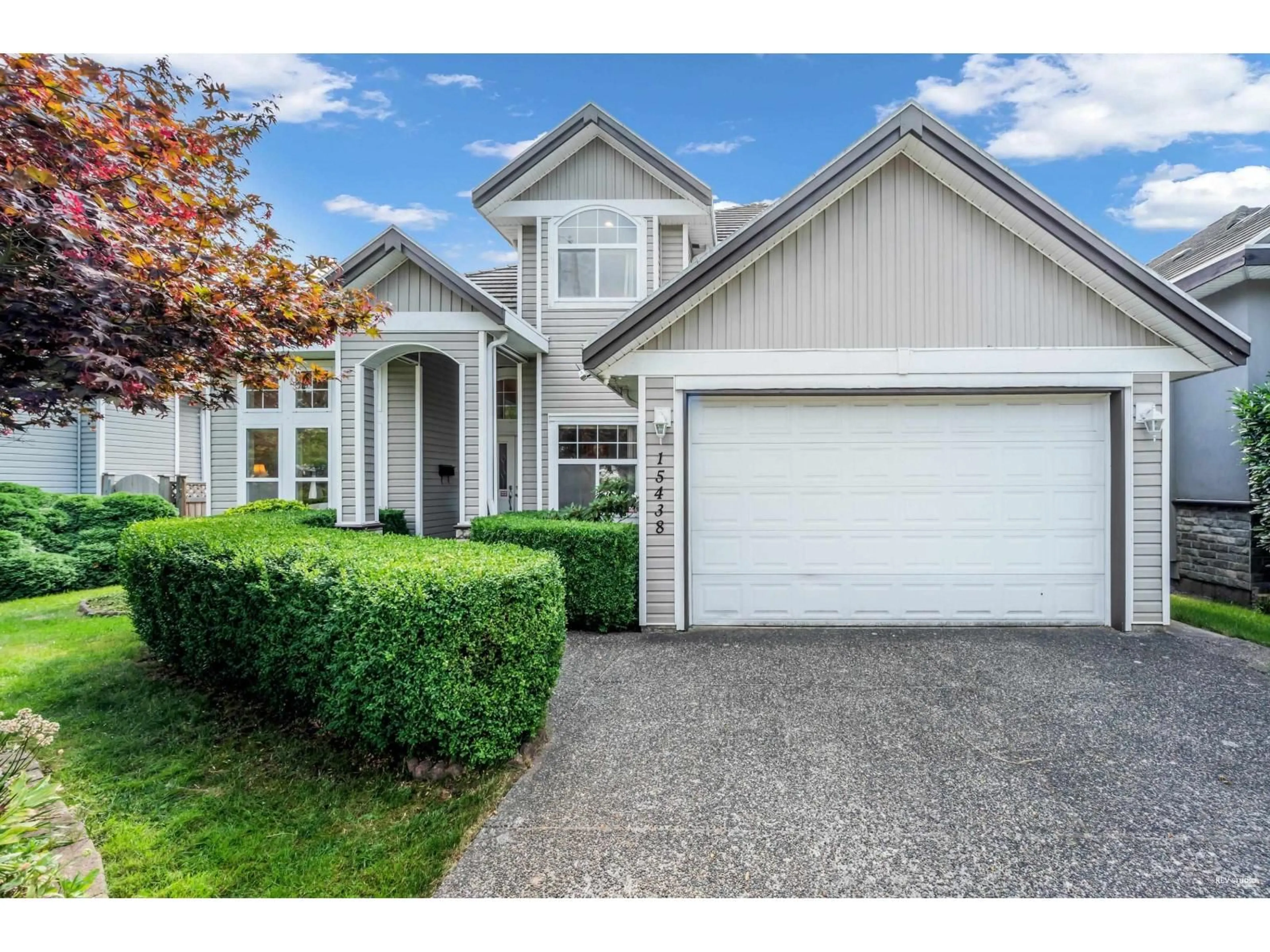 Home with vinyl exterior material, street for 15438 112, Surrey British Columbia V3R6H1
