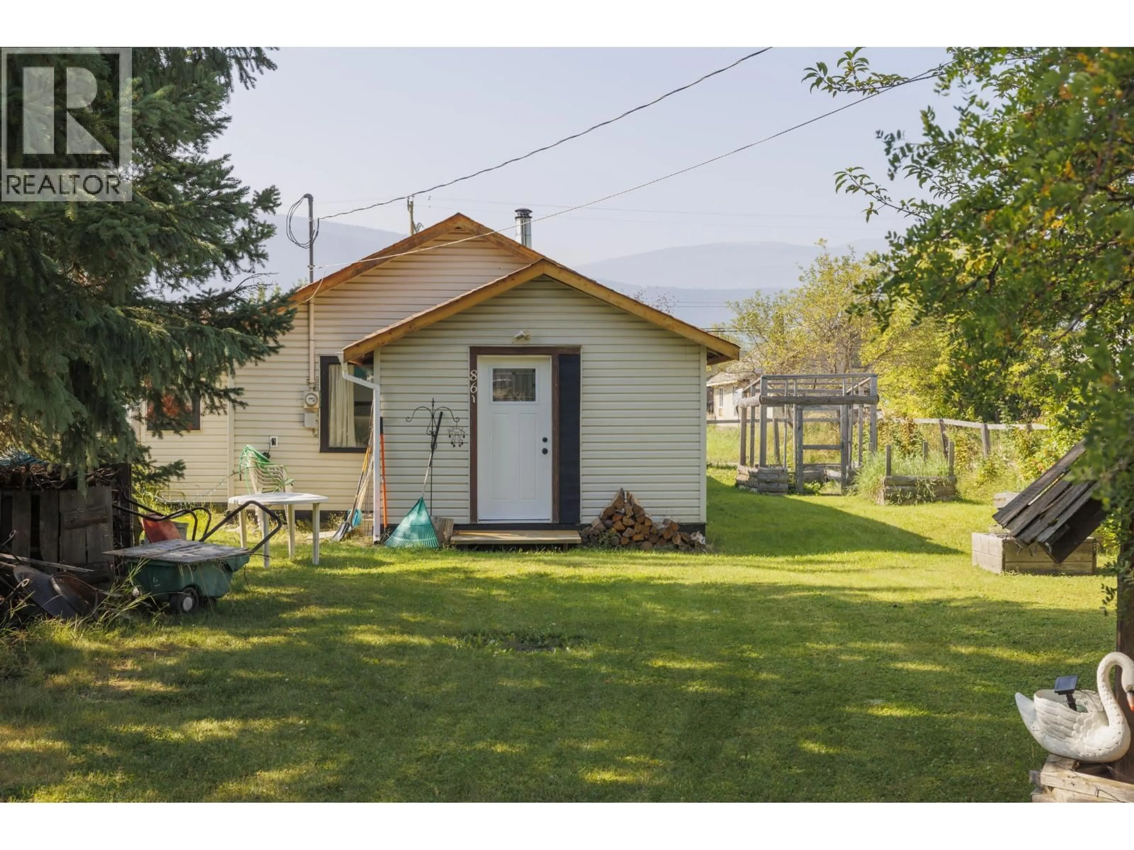 Shed for 861 2ND AVENUE, McBride British Columbia V0J2E0
