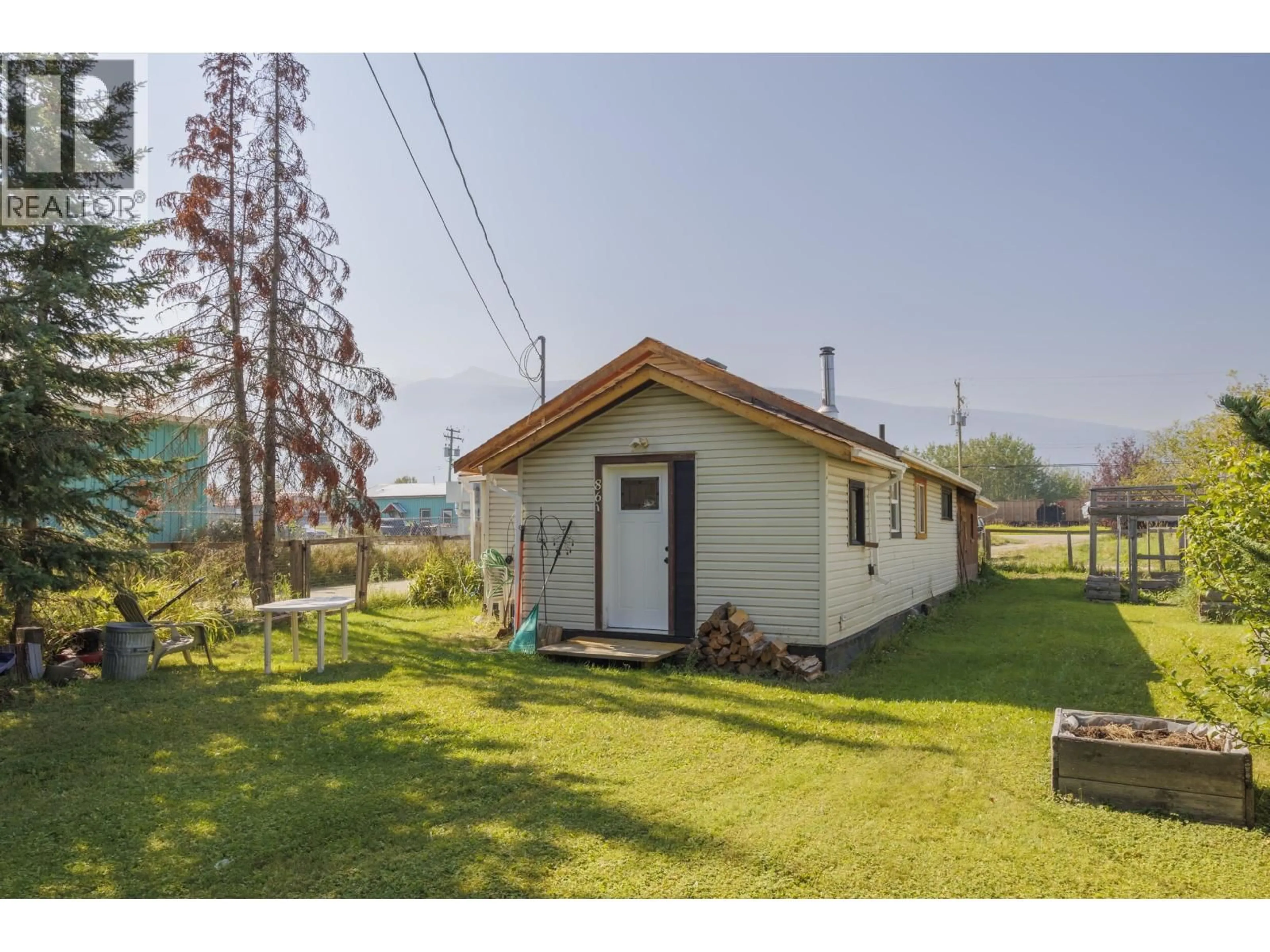 Shed for 861 2ND AVENUE, McBride British Columbia V0J2E0