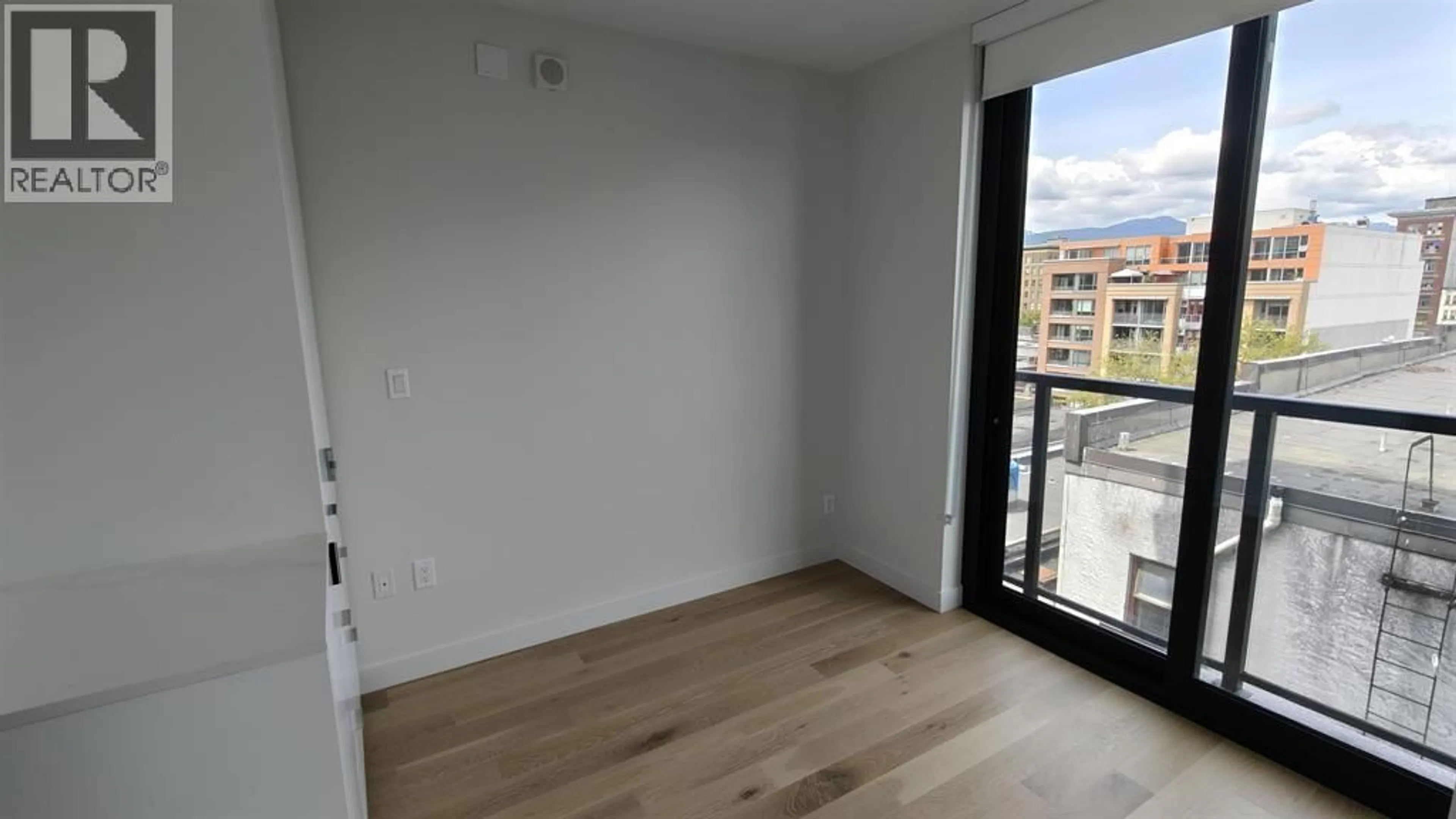A pic of a room for 602 - 239 KEEFER STREET, Vancouver British Columbia V6A1X6