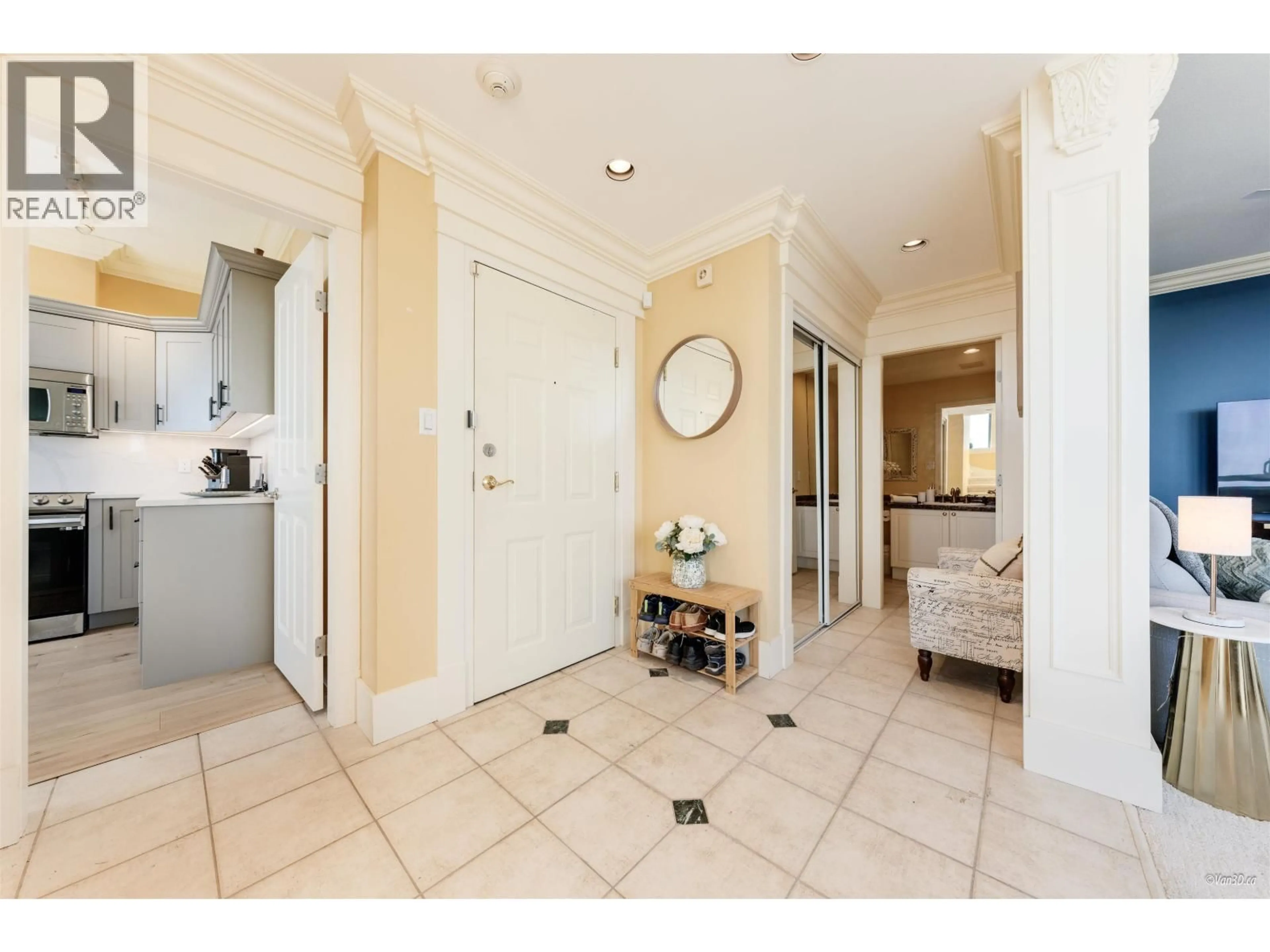 Indoor entryway for 3003 - 6837 STATION HILL DRIVE, Burnaby British Columbia V3N5B7