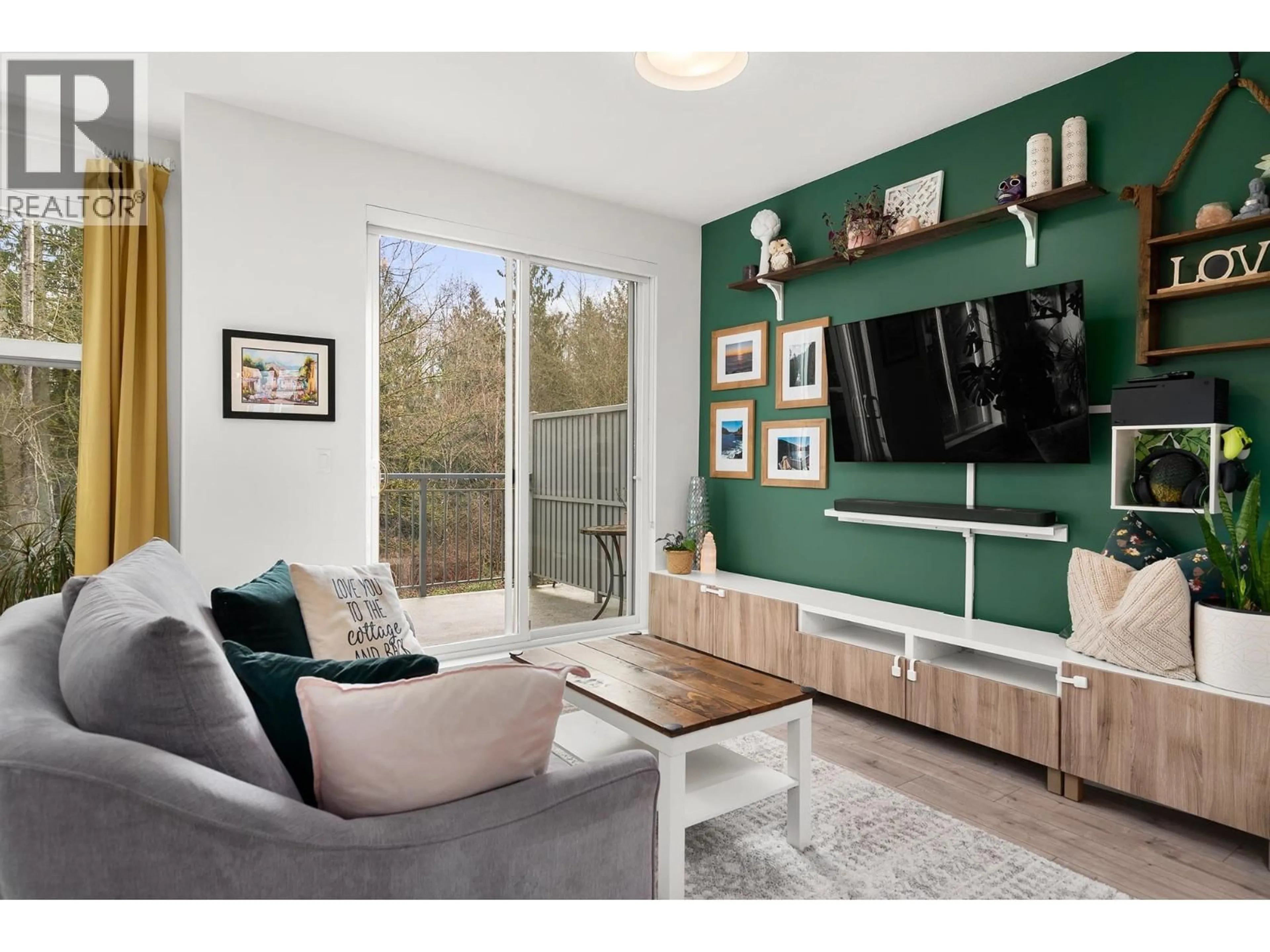 Living room with furniture, wood/laminate floor for 49 - 24076 112 AVENUE, Maple Ridge British Columbia V2W0K2