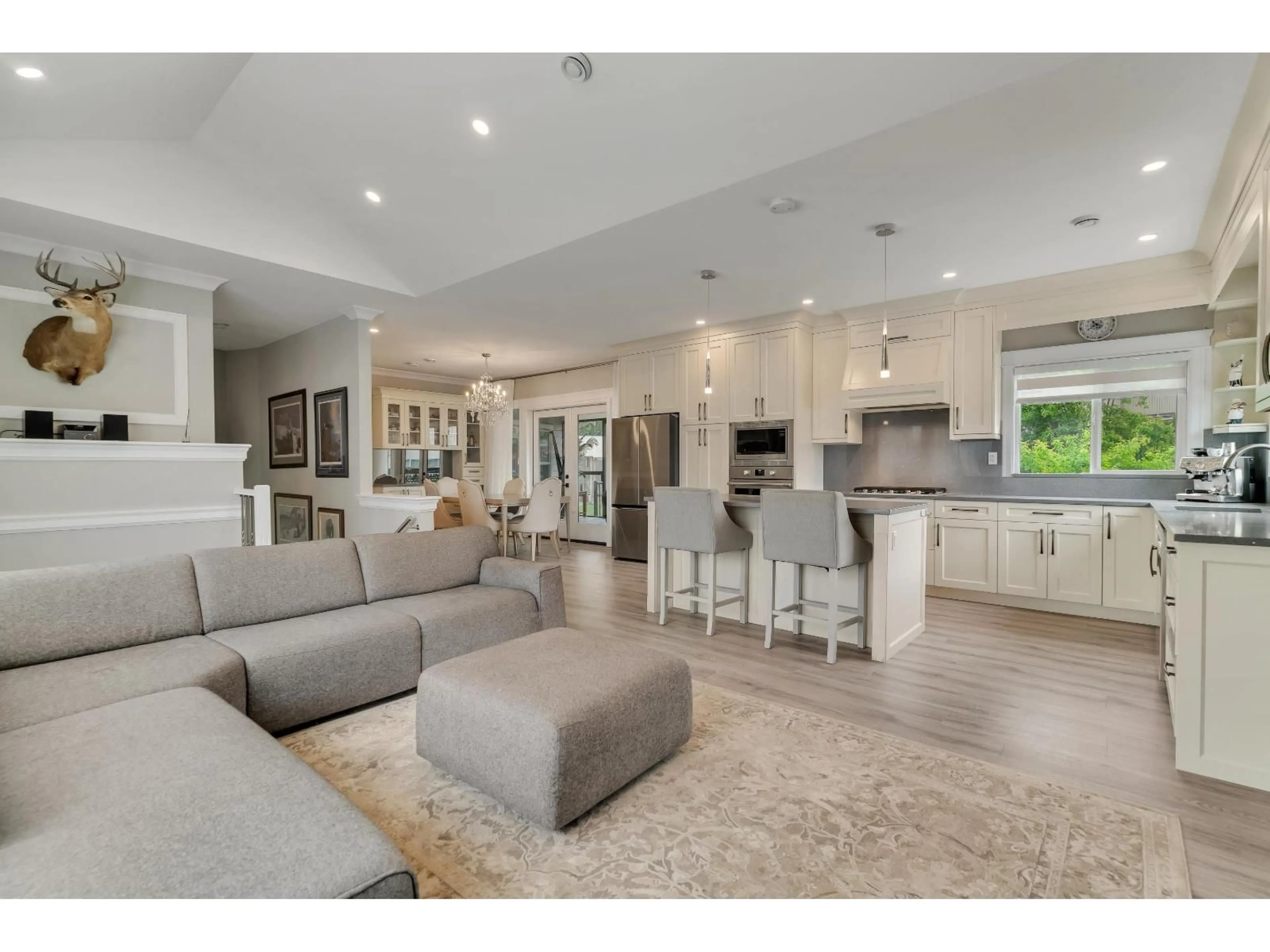 Open concept kitchen, unknown for 11554 92A, Delta British Columbia V4C3M7