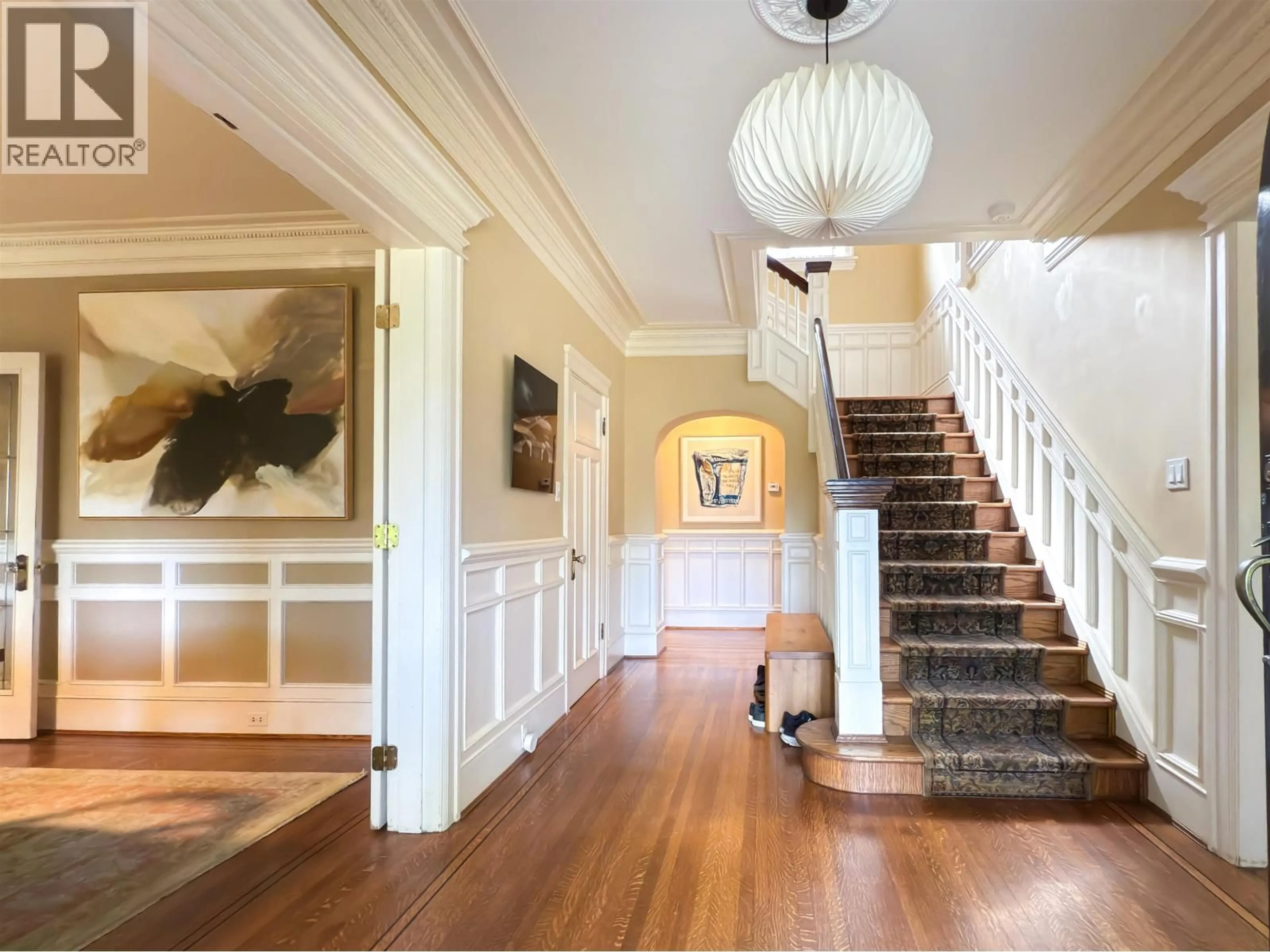 Indoor foyer for 1564 26TH AVENUE, Vancouver British Columbia V6J2W9