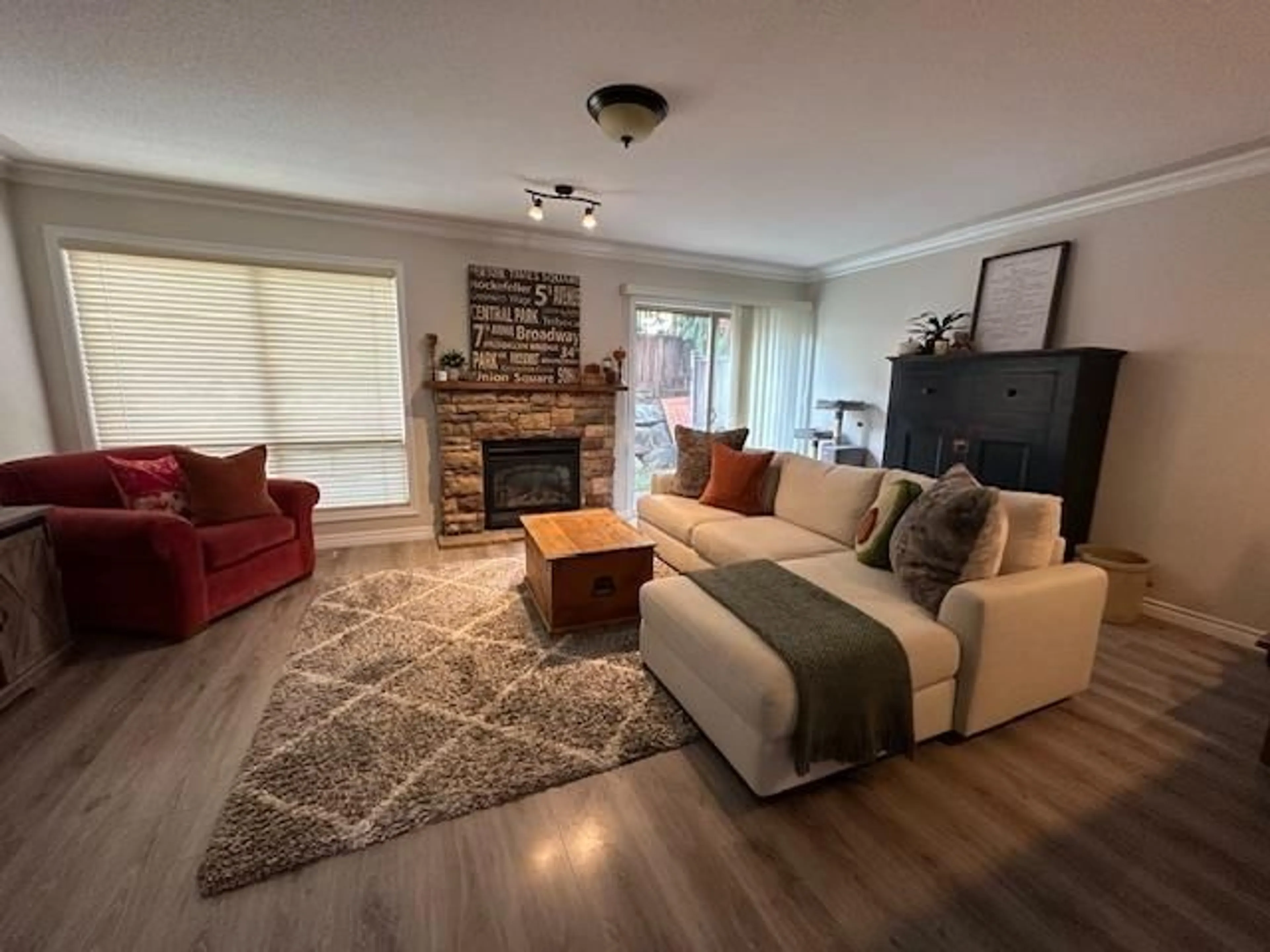 Living room with furniture, unknown for 6 - 46840 RUSSELL ROAD, Chilliwack British Columbia V2R5Z1