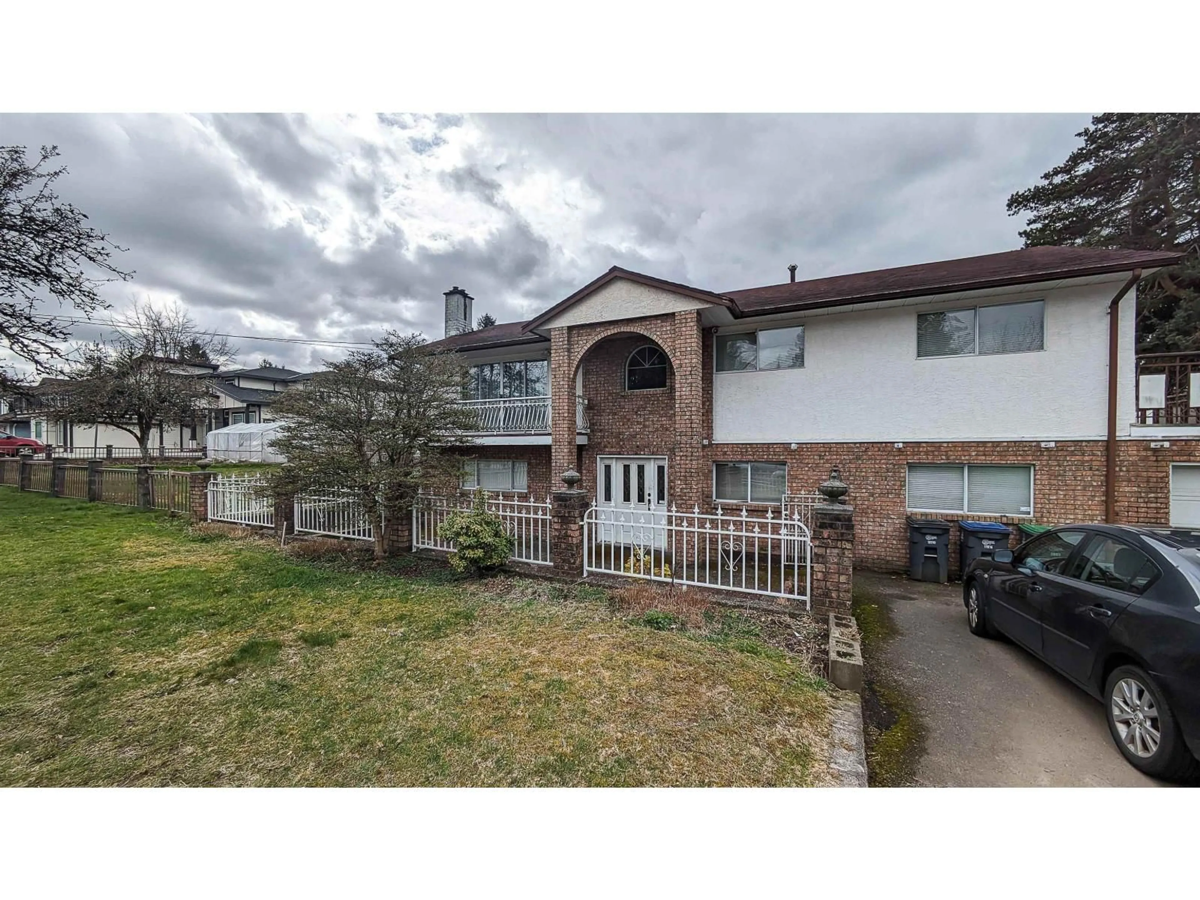 A pic from outside/outdoor area/front of a property/back of a property/a pic from drone, street for 13858 BRENTWOOD, Surrey British Columbia V3R5L9