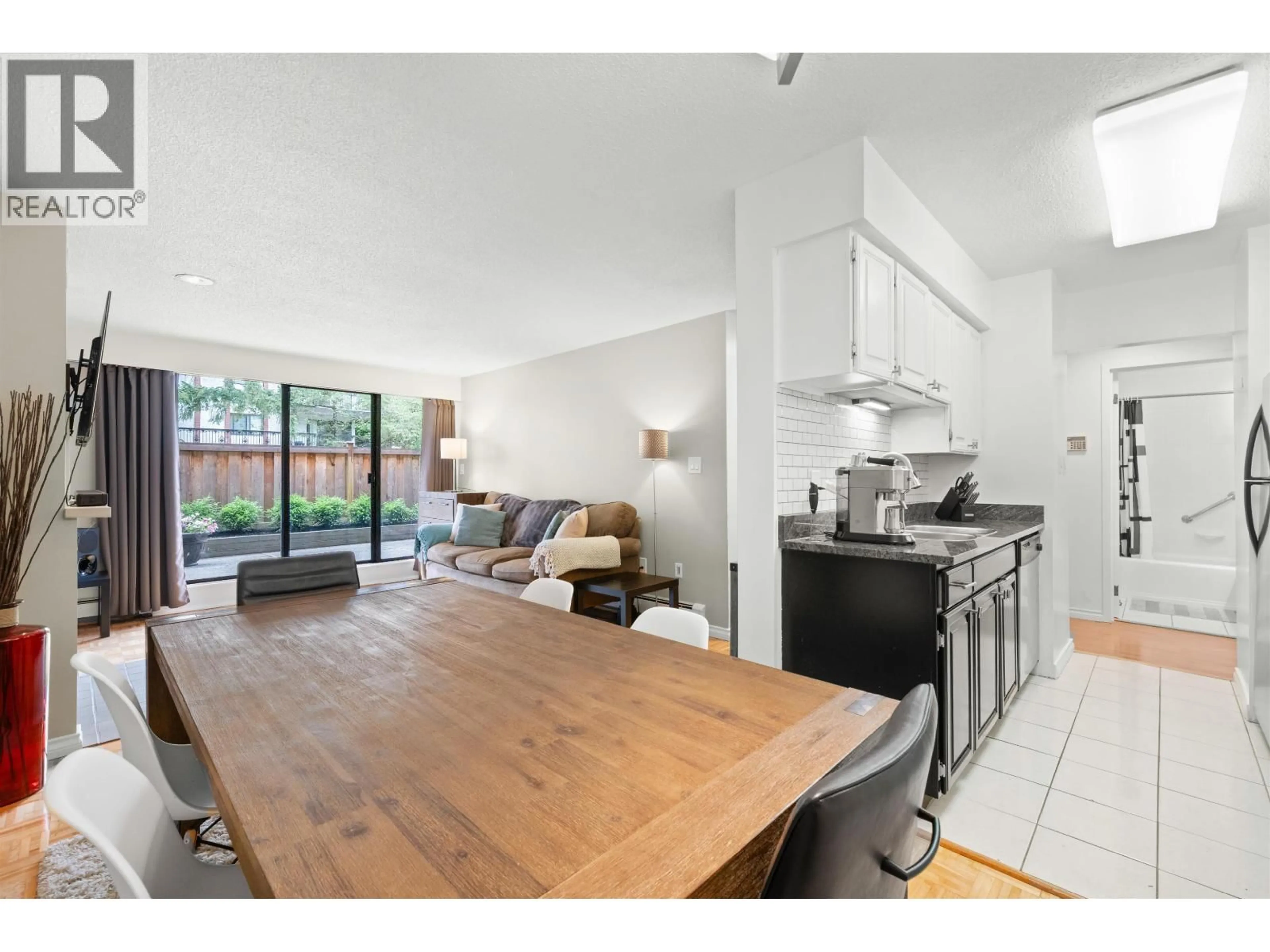 Open concept kitchen, unknown for 102 - 708 EIGHTH AVENUE, New Westminster British Columbia V3M2R3