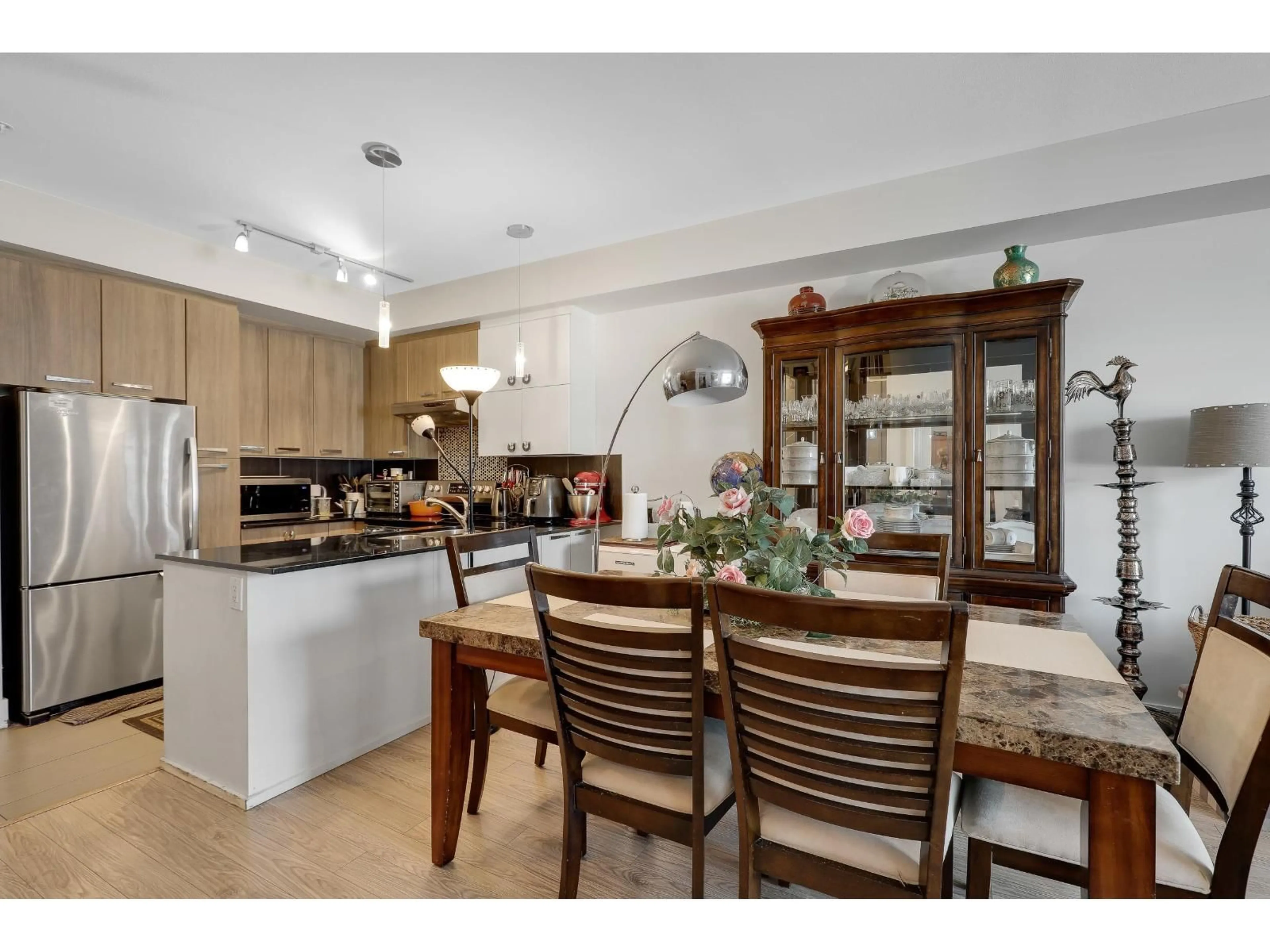 Open concept kitchen, unknown for 203 - 15956 86A, Surrey British Columbia V4N6N8