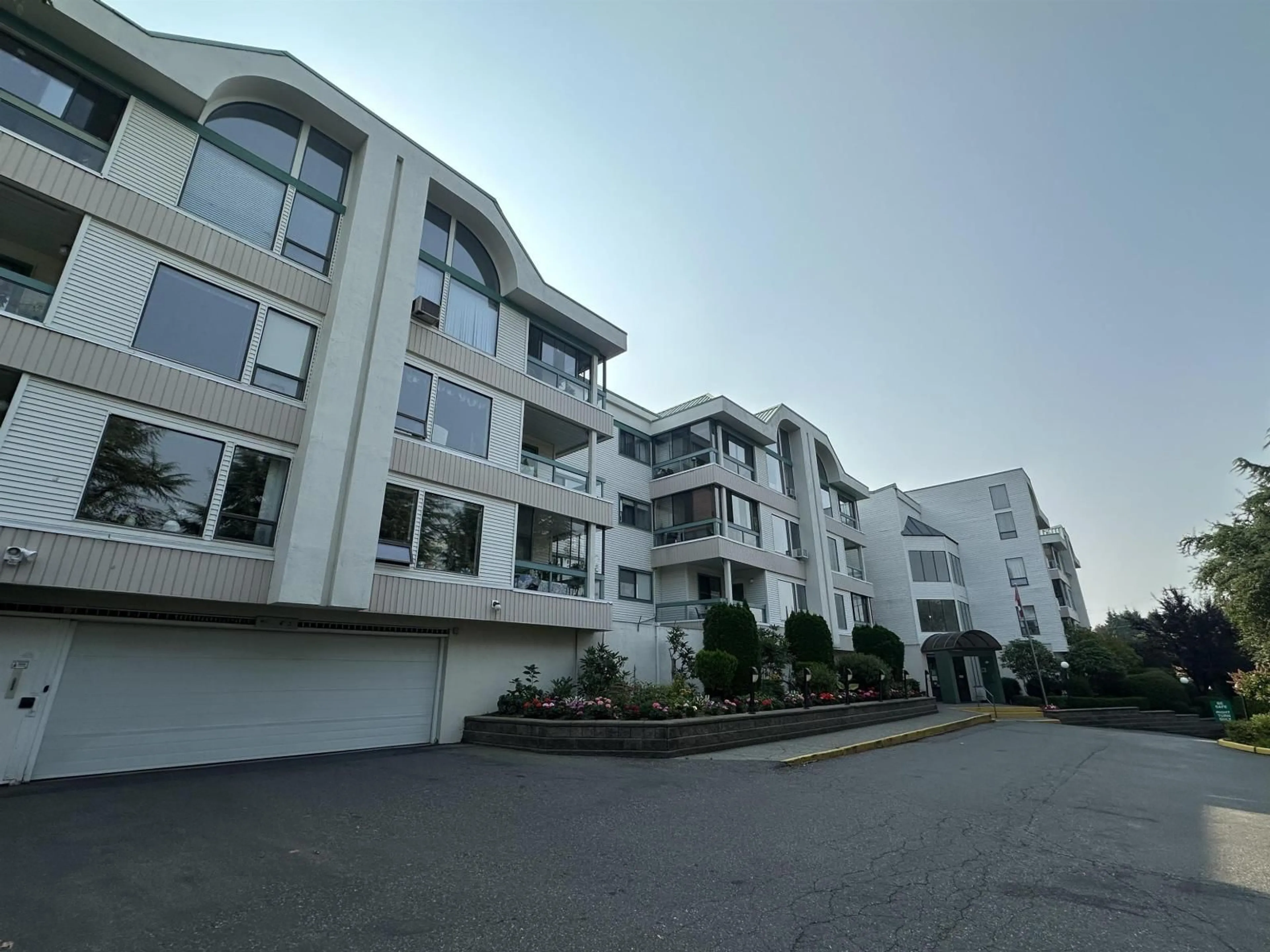 Unknown for 206 - 33030 GEORGE FERGUSON, Abbotsford British Columbia V2S6Y2