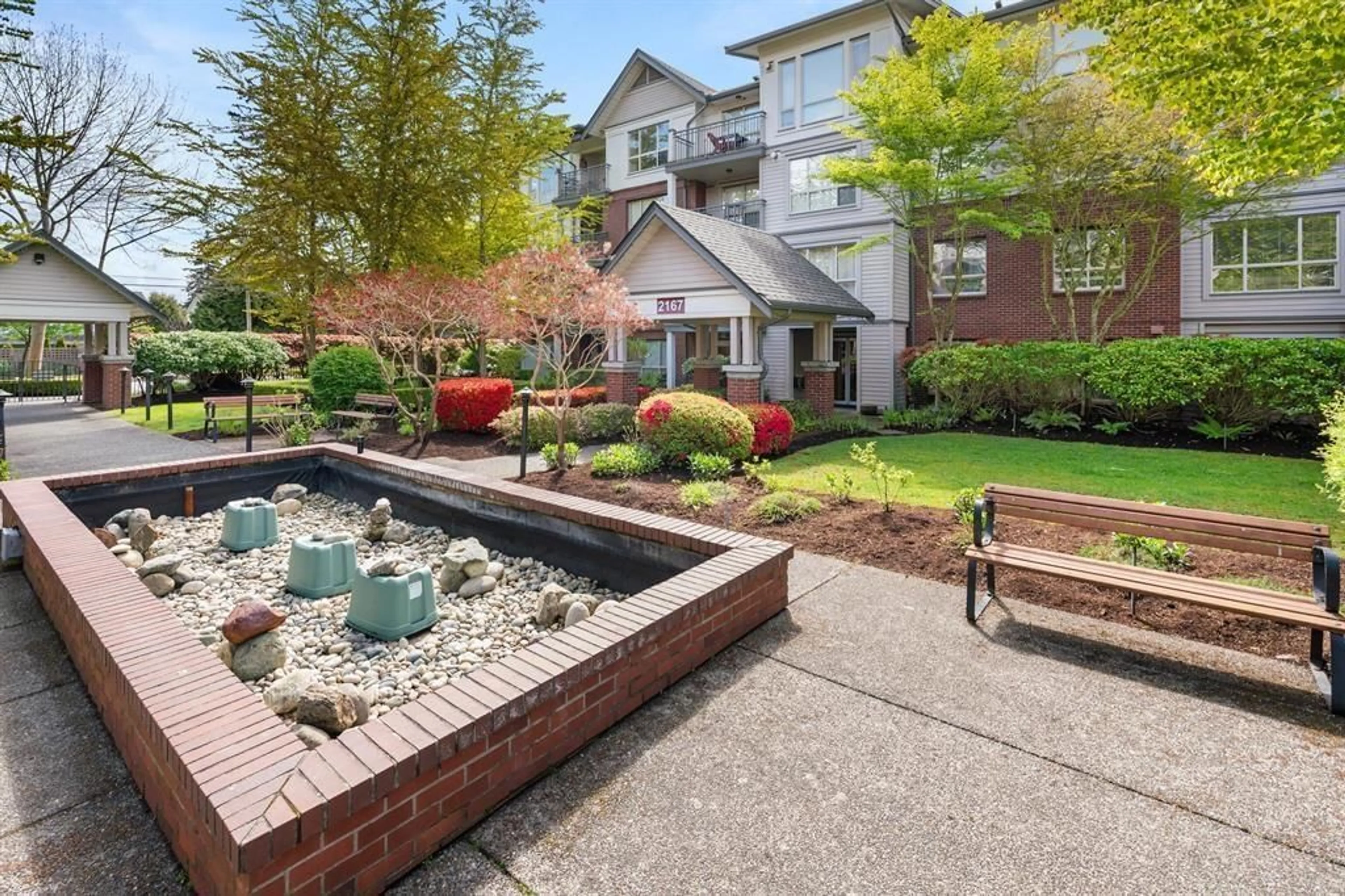 Patio, street for 310 - 2167 152, Surrey British Columbia V4A4P1