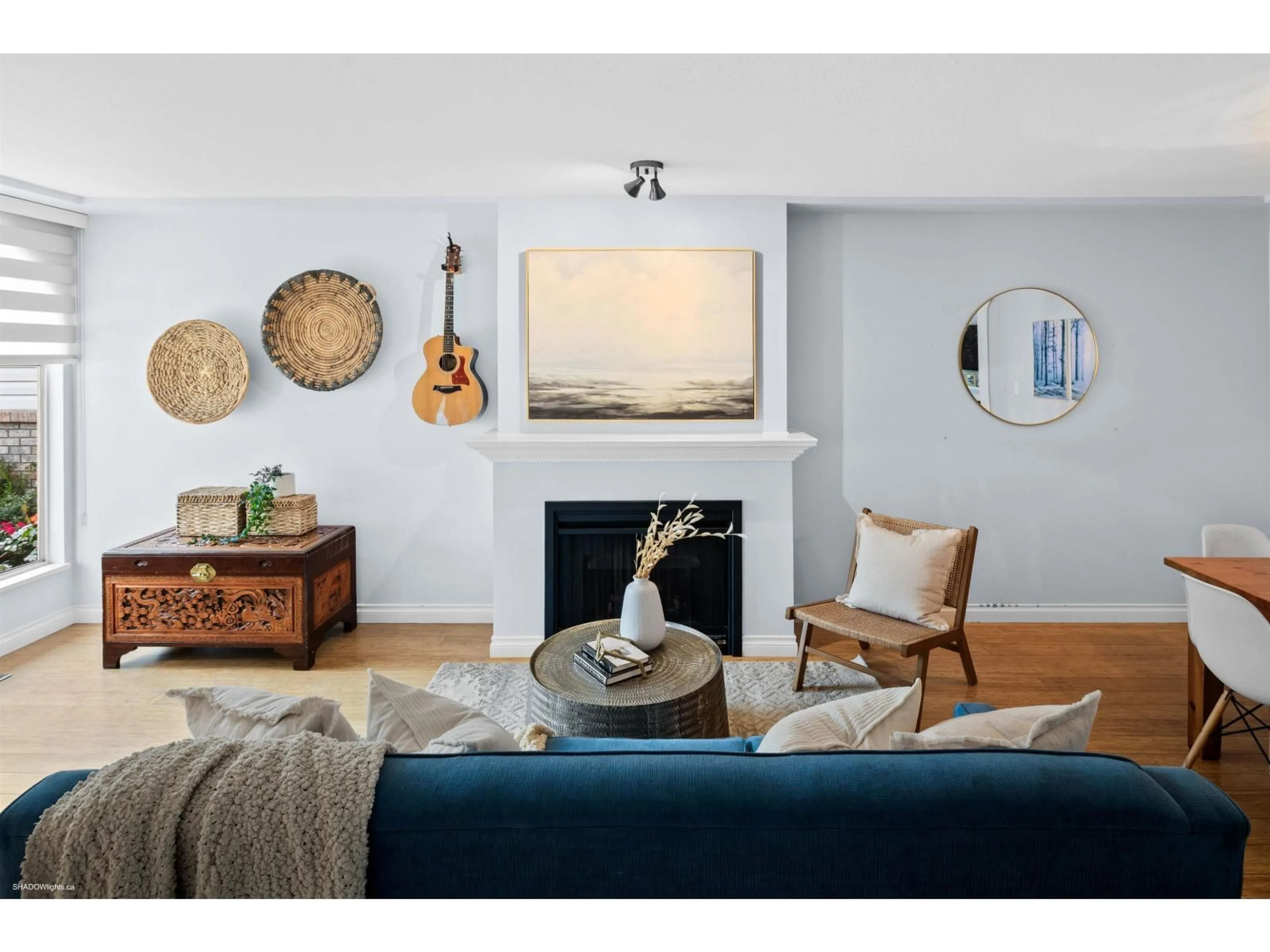 Living room with furniture, wood/laminate floor for 106 - 12044 BOUNDARY SOUTH, Surrey British Columbia V3X2B4