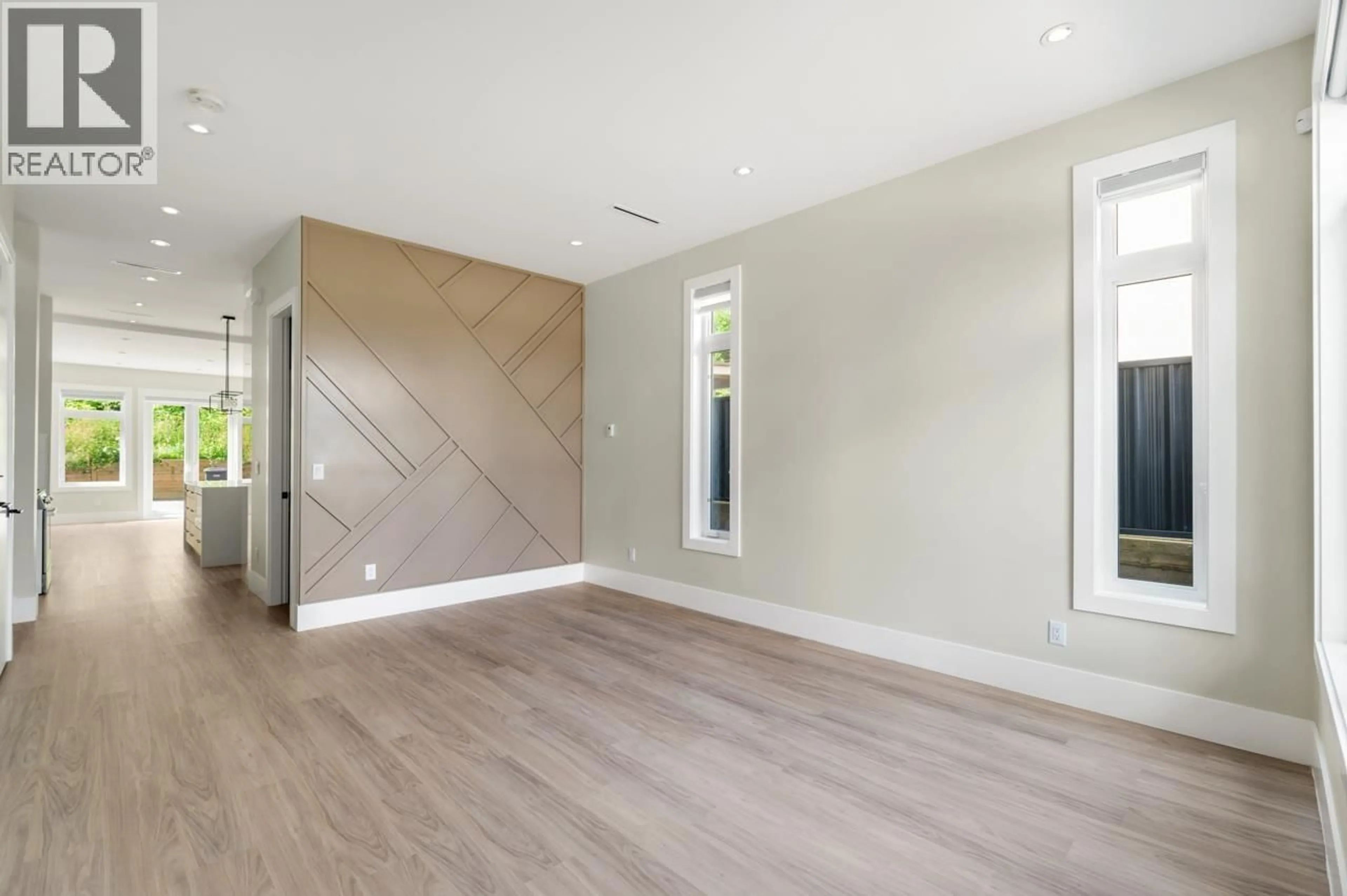 A pic of a room for 1 - 4096 NITHSDALE STREET, Burnaby British Columbia V5G1P6